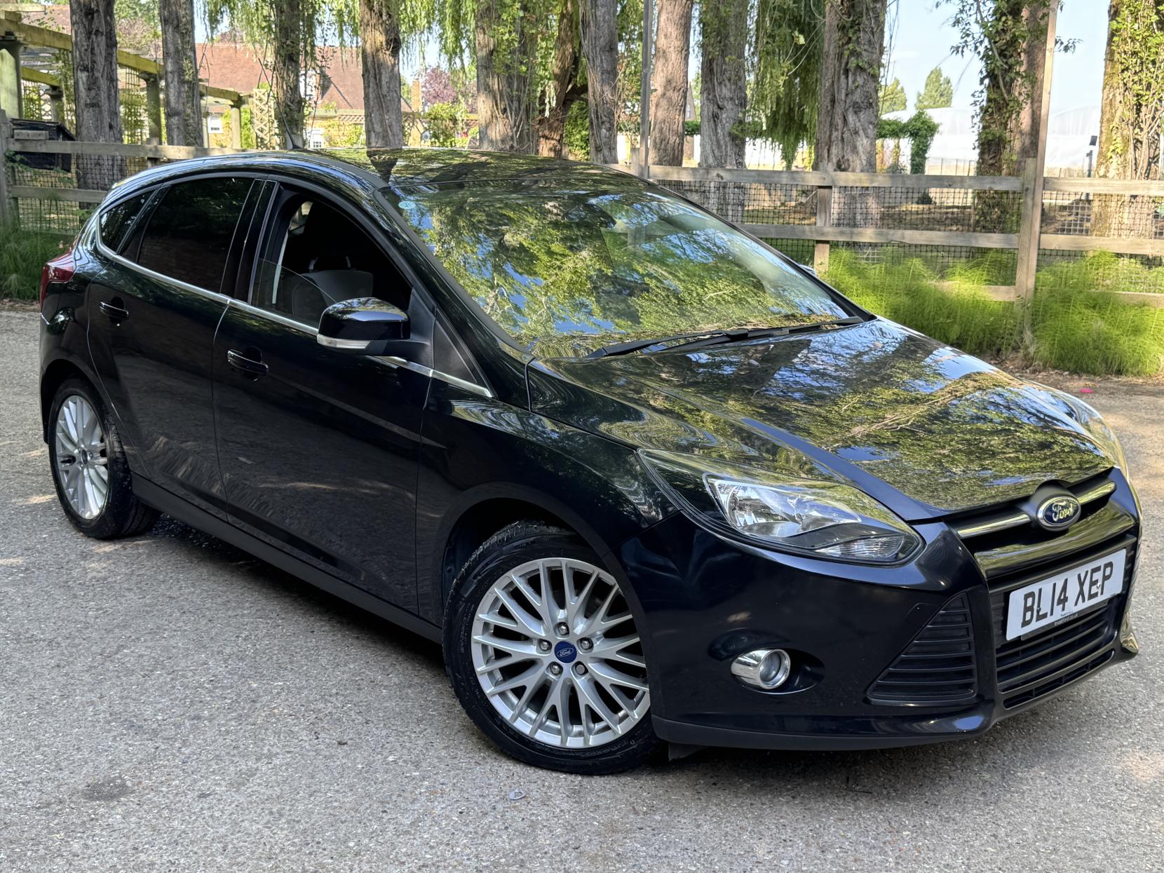 Ford Focus 1.0T EcoBoost Zetec Hatchback 5dr Petrol Manual Euro 5 (s/s) (100 ps)