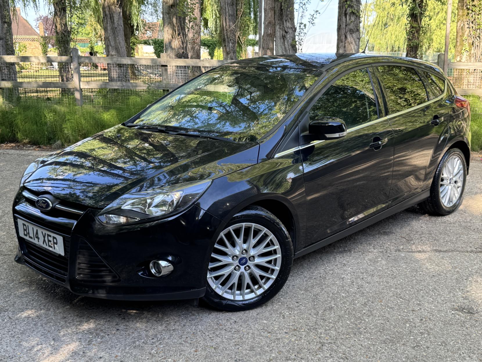 Ford Focus 1.0T EcoBoost Zetec Hatchback 5dr Petrol Manual Euro 5 (s/s) (100 ps)