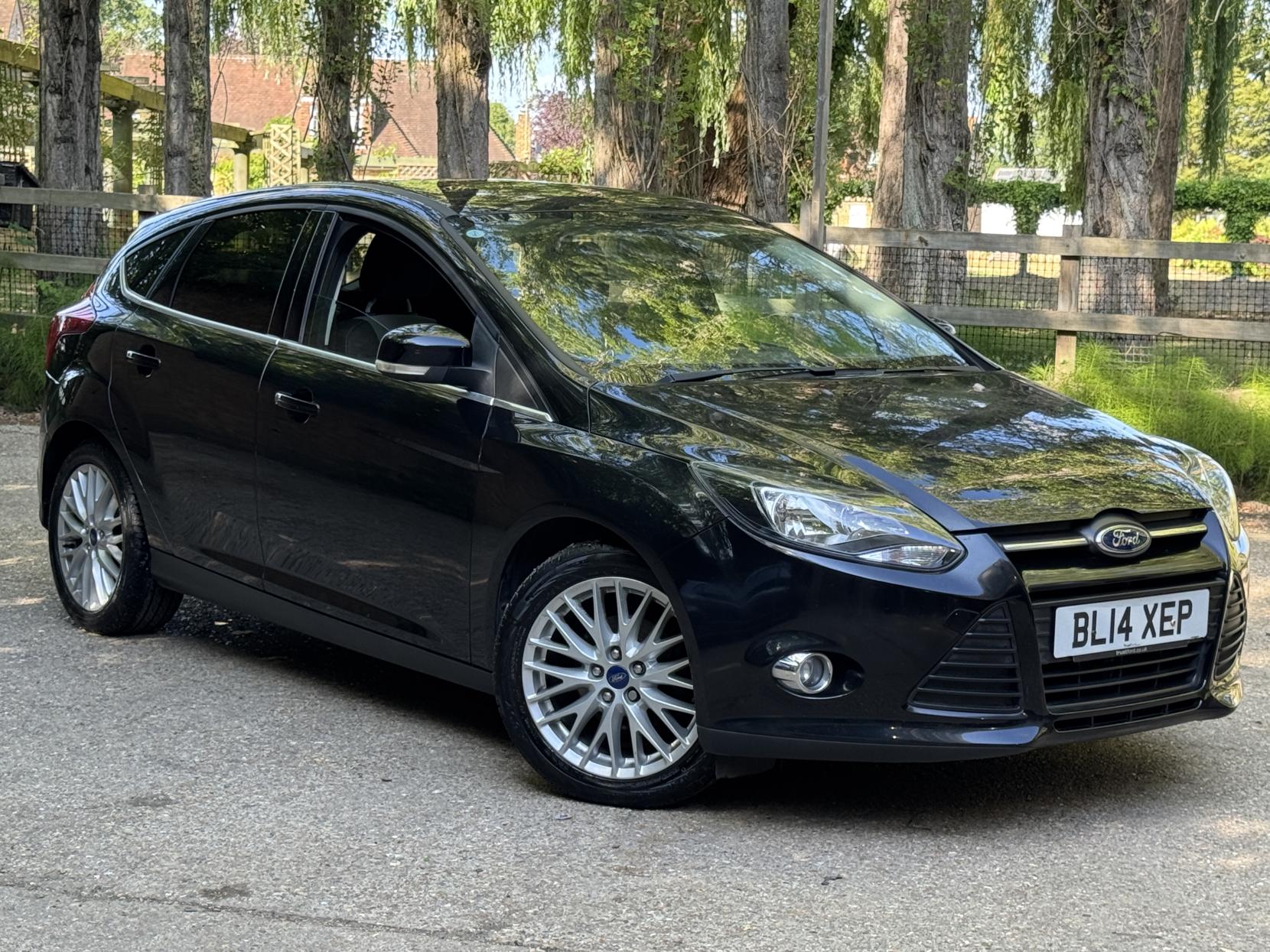 Ford Focus 1.0T EcoBoost Zetec Hatchback 5dr Petrol Manual Euro 5 (s/s) (100 ps)