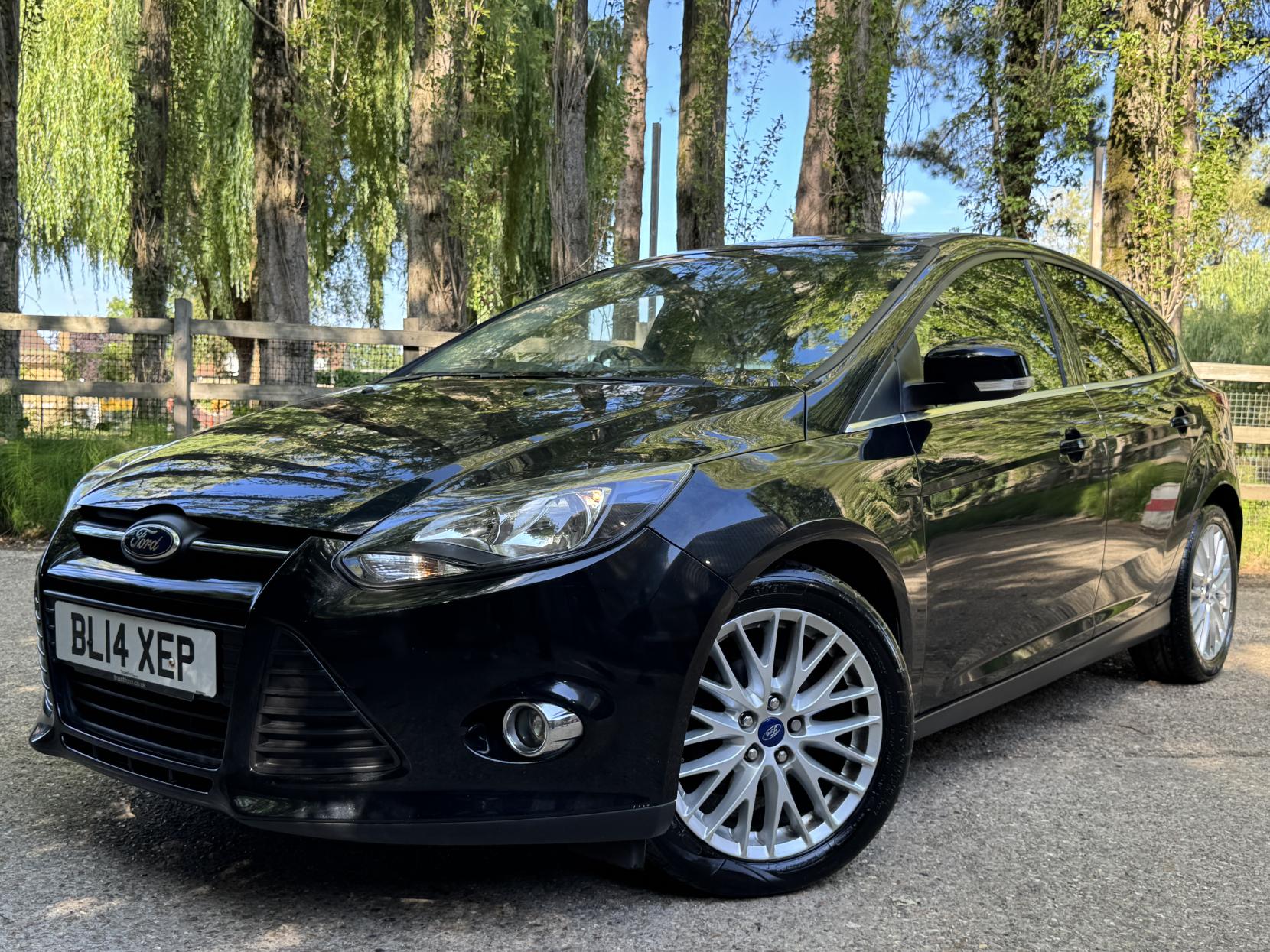 Ford Focus 1.0T EcoBoost Zetec Hatchback 5dr Petrol Manual Euro 5 (s/s) (100 ps)