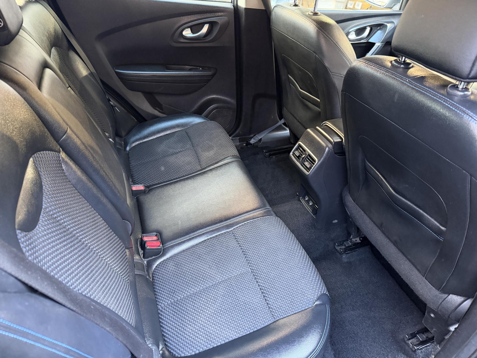 Renault Kadjar 1.3 TCe S Edition SUV 5dr Petrol Manual Euro 6 (s/s) (140 ps)