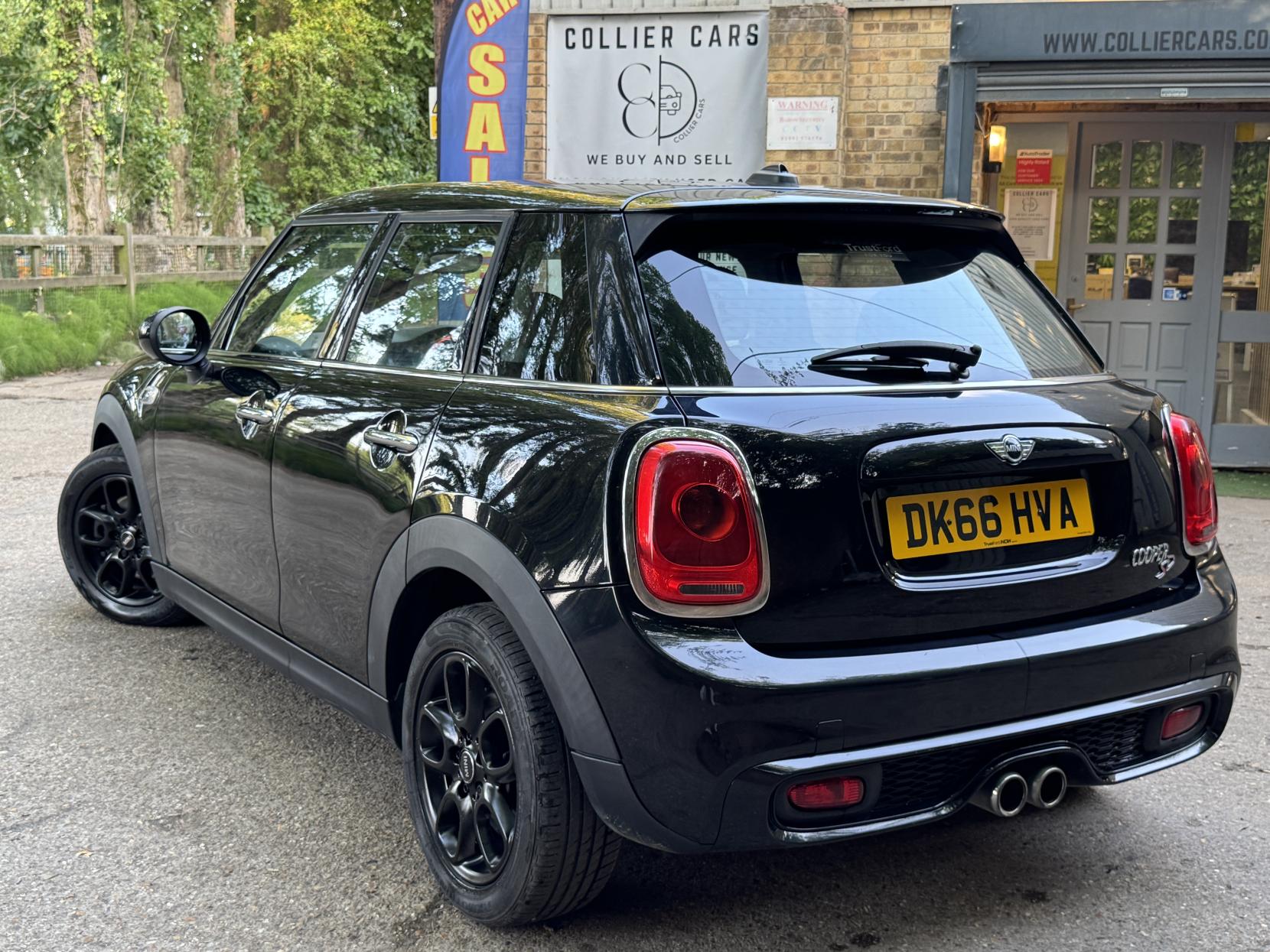MINI Hatch 2.0 Cooper SD Hatchback 5dr Diesel Manual Euro 6 (s/s) (170 ps)