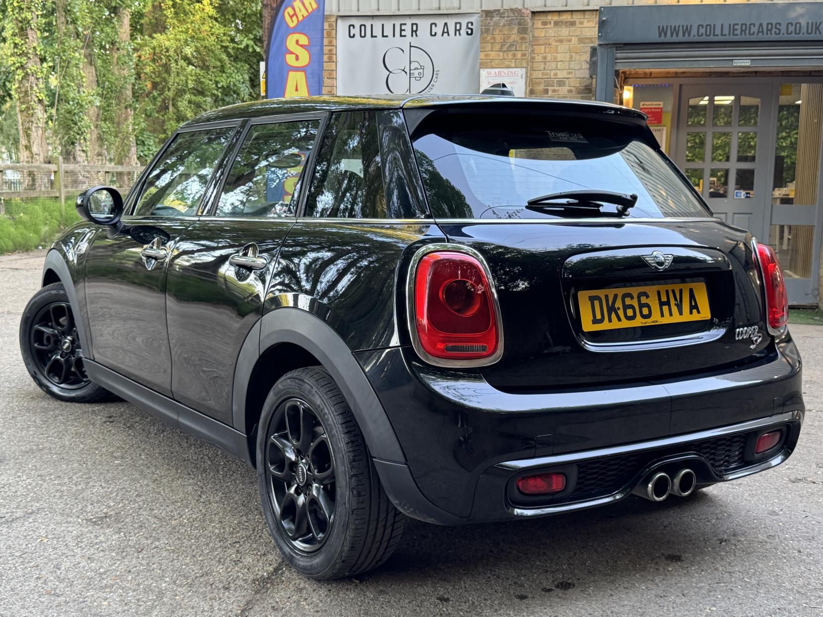 MINI Hatch 2.0 Cooper SD Hatchback 5dr Diesel Manual Euro 6 (s/s) (170 ps)