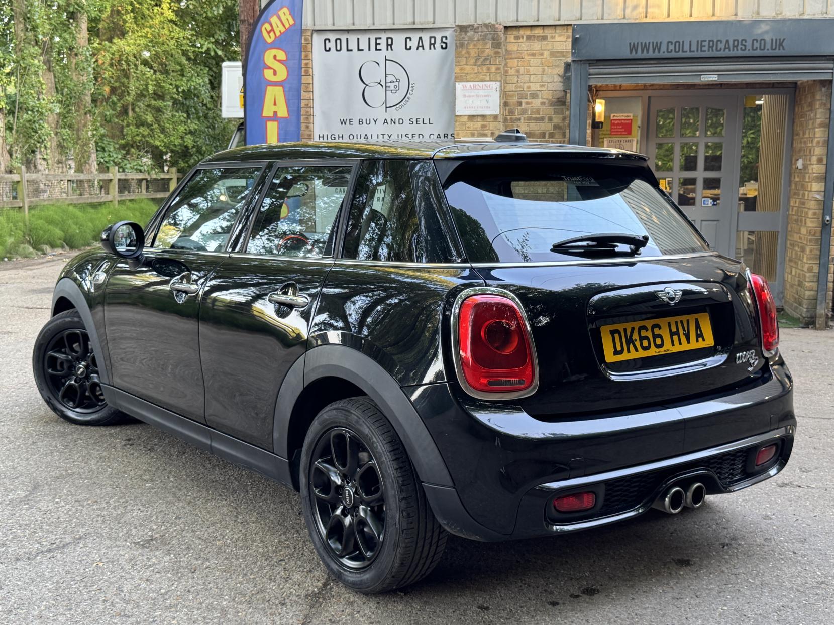 MINI Hatch 2.0 Cooper SD Hatchback 5dr Diesel Manual Euro 6 (s/s) (170 ps)