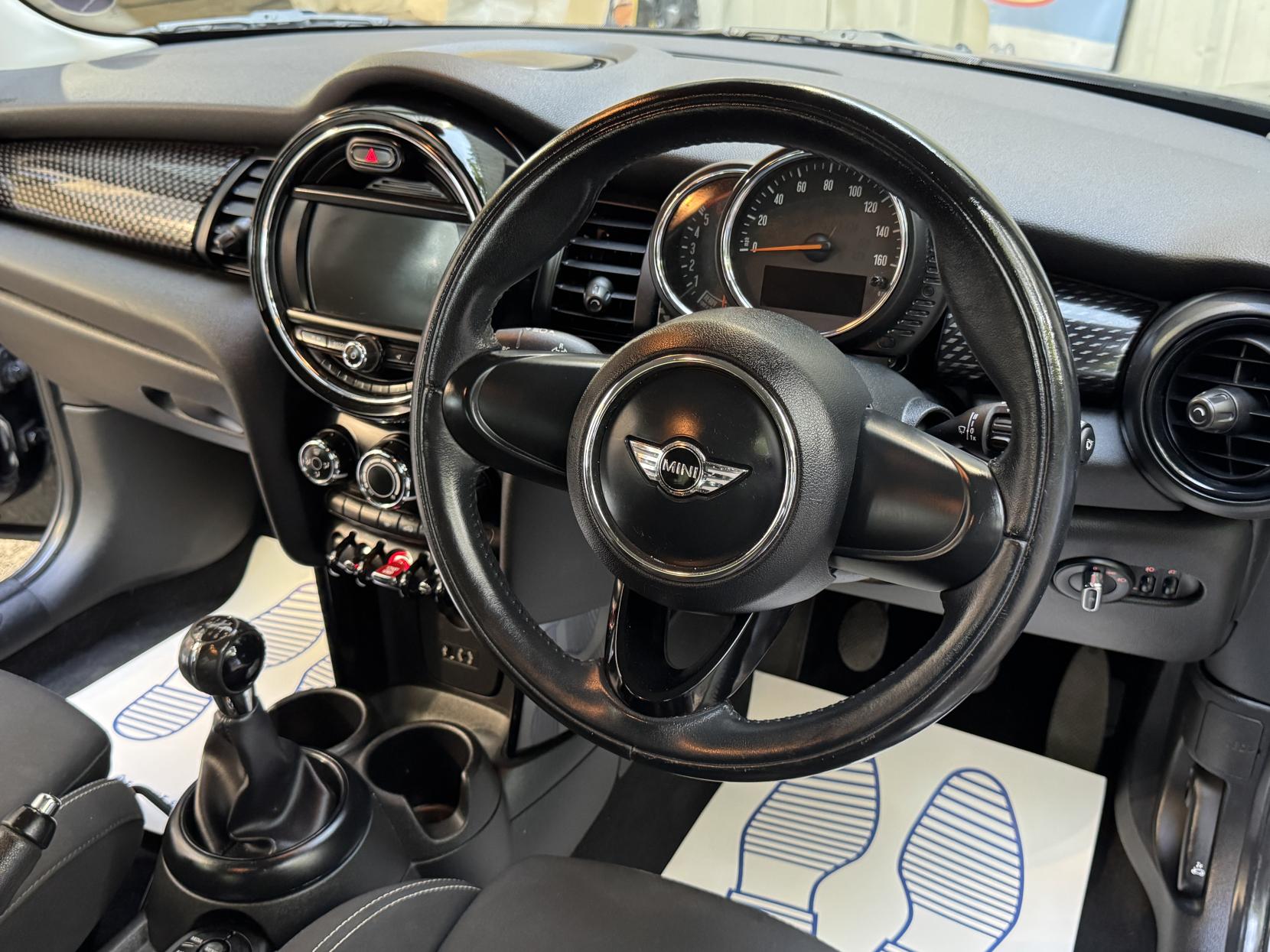 MINI Hatch 2.0 Cooper SD Hatchback 5dr Diesel Manual Euro 6 (s/s) (170 ps)