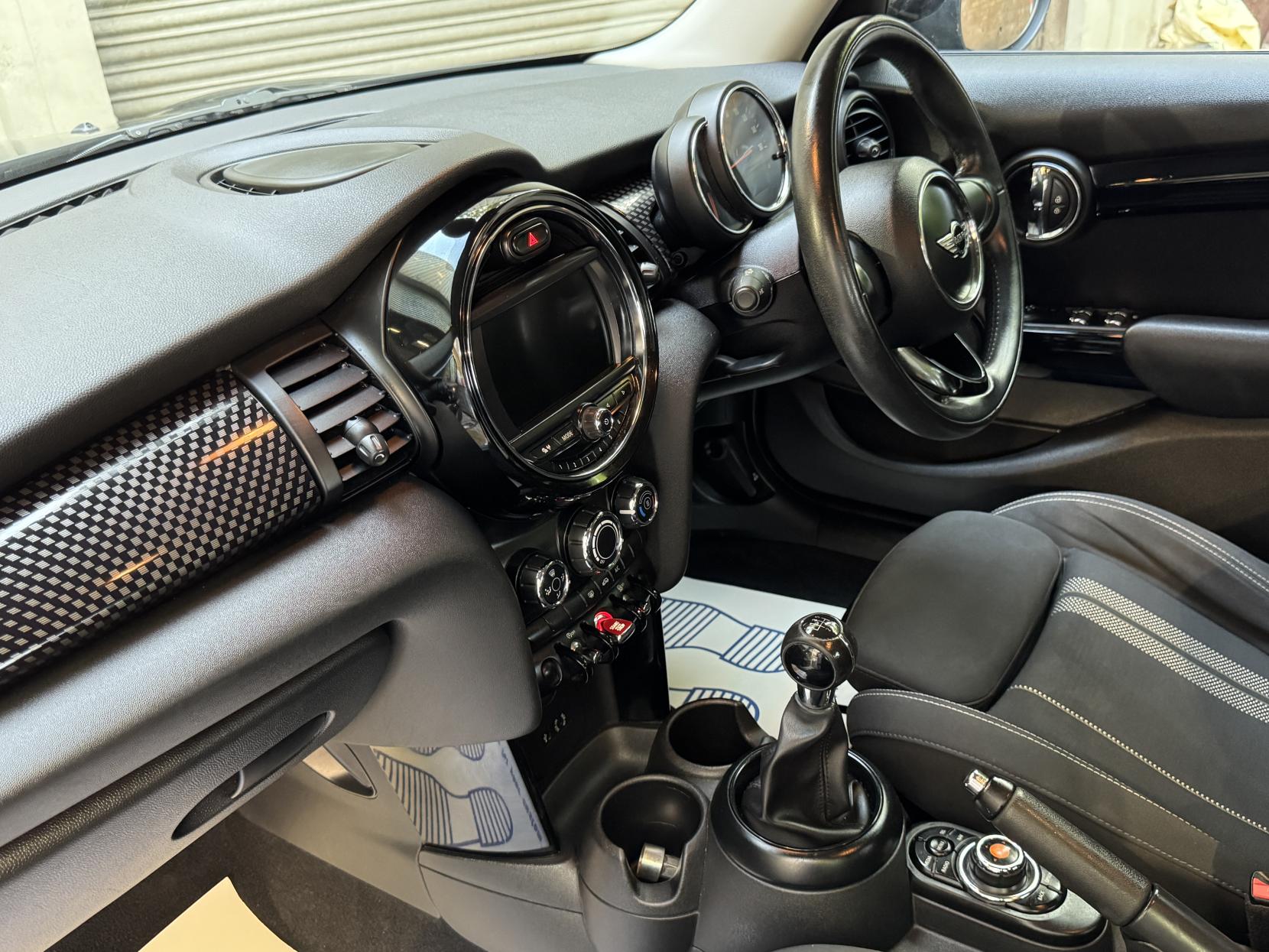 MINI Hatch 2.0 Cooper SD Hatchback 5dr Diesel Manual Euro 6 (s/s) (170 ps)