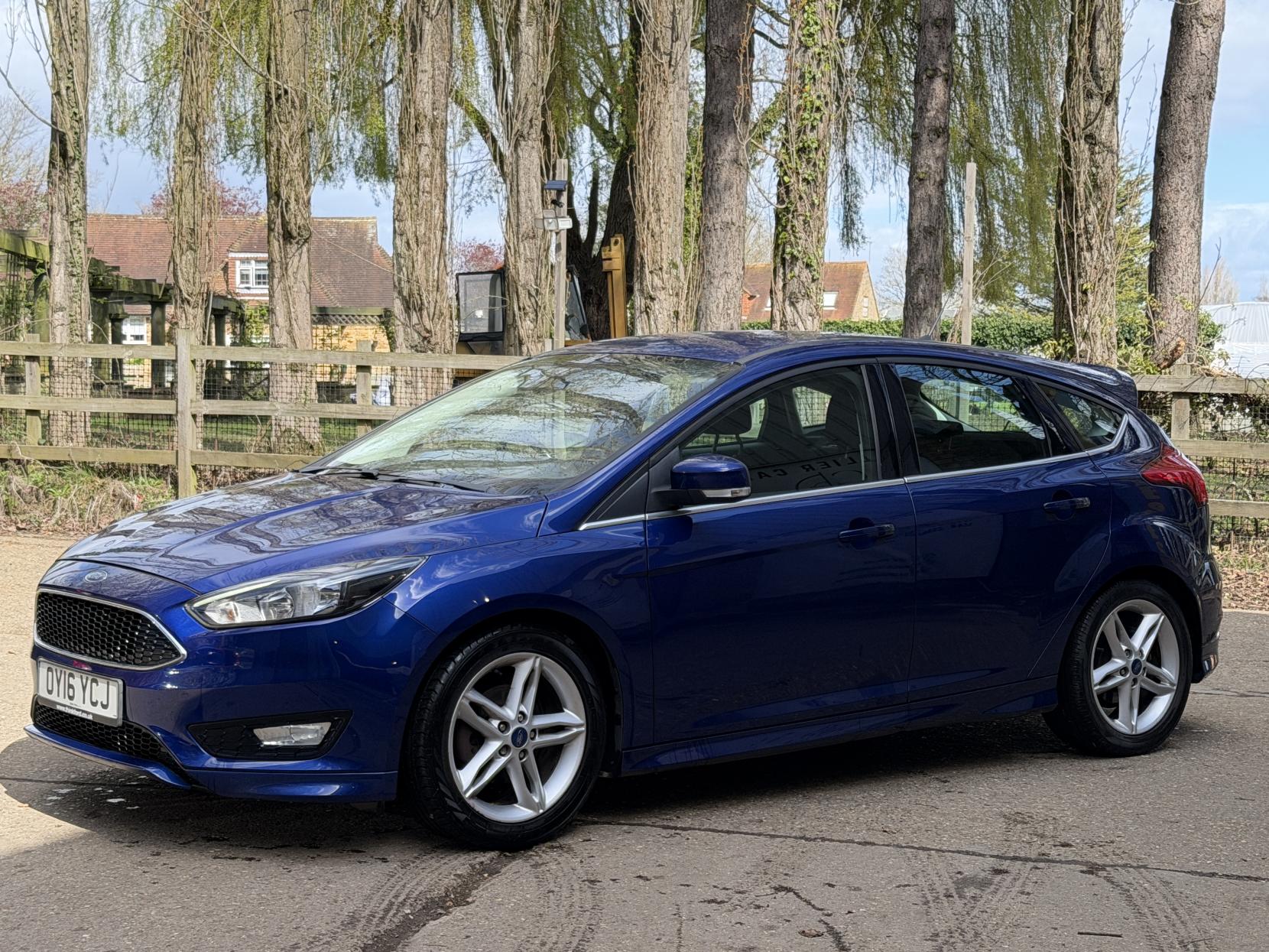 Ford Focus 1.0T EcoBoost Zetec S Hatchback 5dr Petrol Manual Euro 6 (s/s) (125 ps)