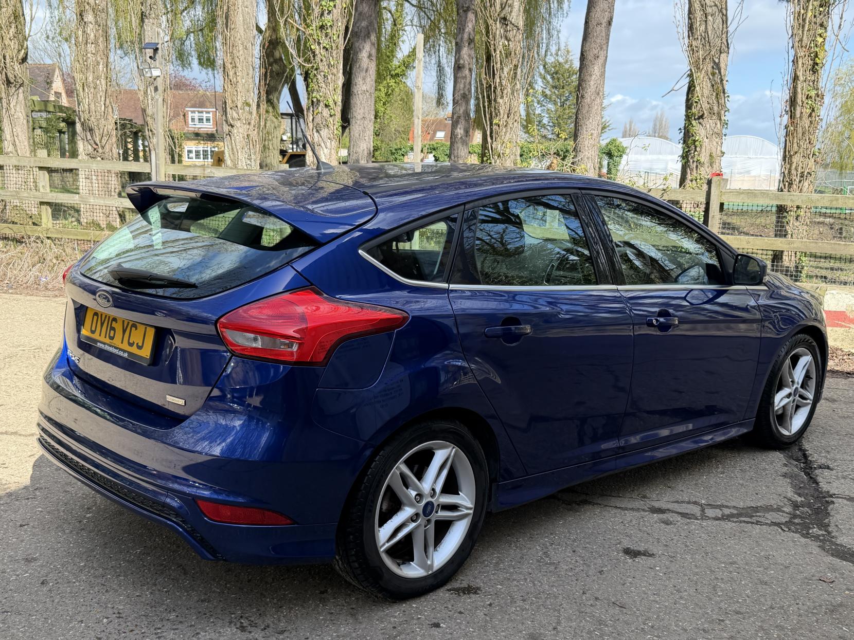 Ford Focus 1.0T EcoBoost Zetec S Hatchback 5dr Petrol Manual Euro 6 (s/s) (125 ps)