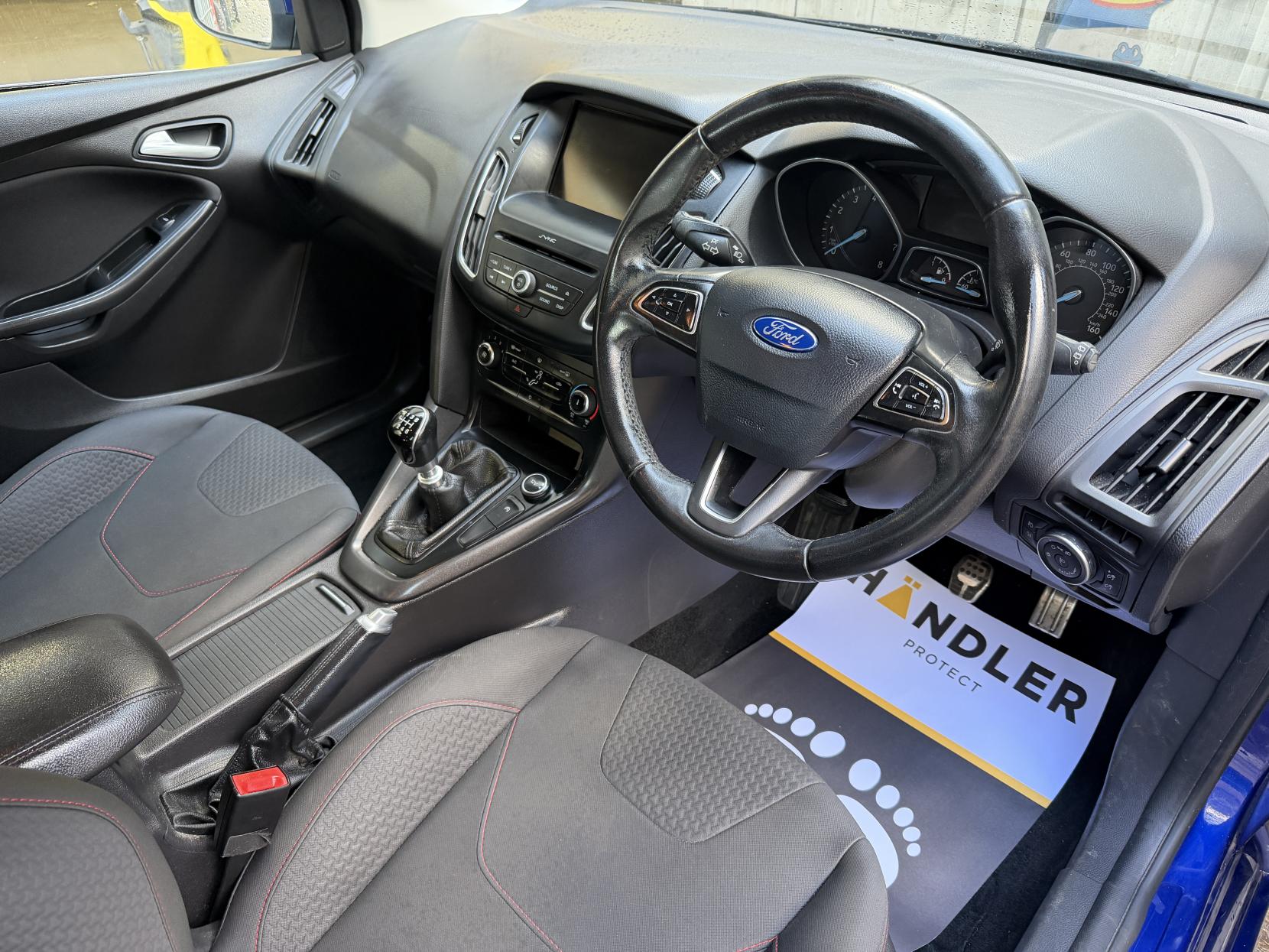 Ford Focus 1.0T EcoBoost Zetec S Hatchback 5dr Petrol Manual Euro 6 (s/s) (125 ps)