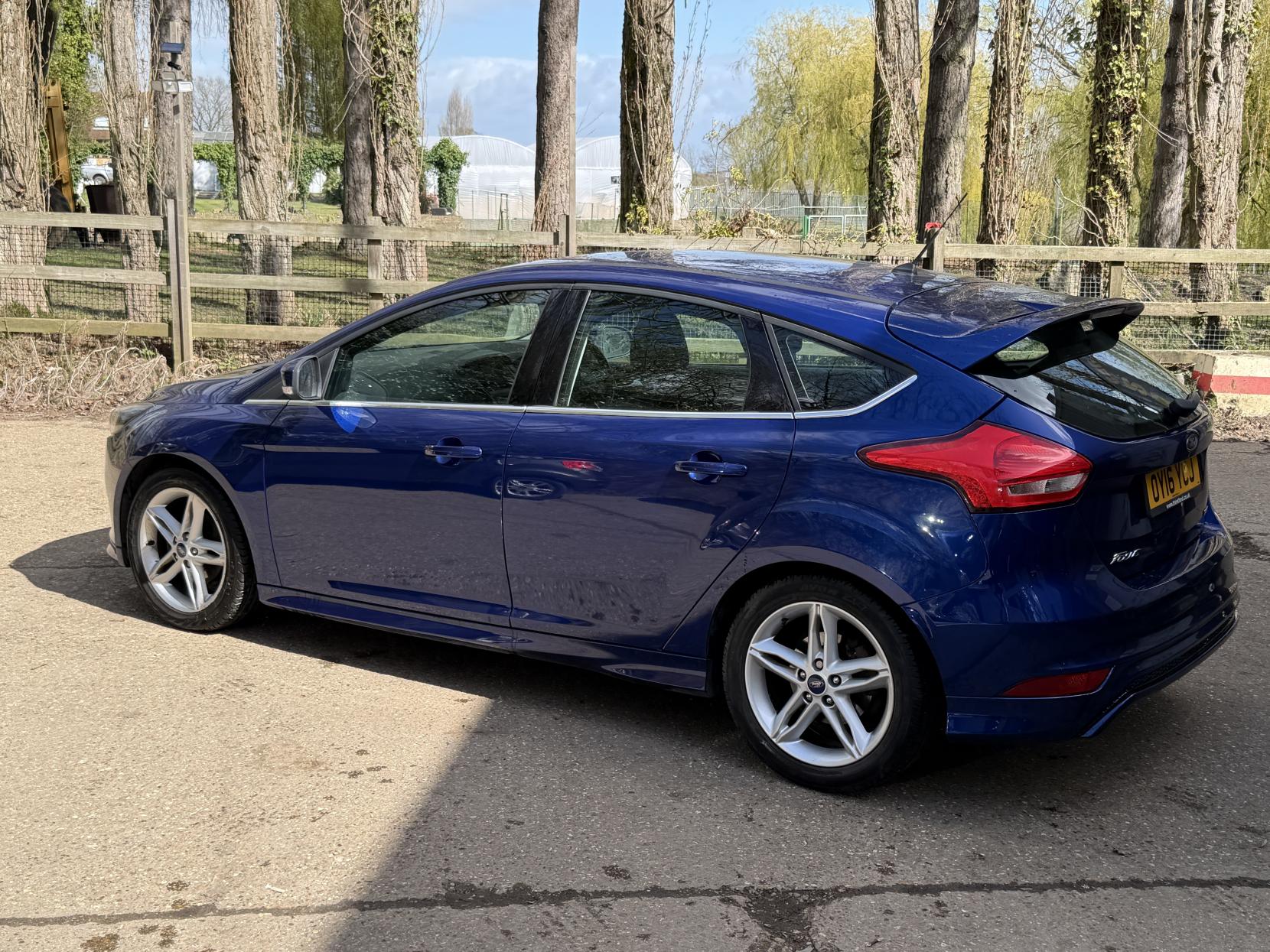 Ford Focus 1.0T EcoBoost Zetec S Hatchback 5dr Petrol Manual Euro 6 (s/s) (125 ps)