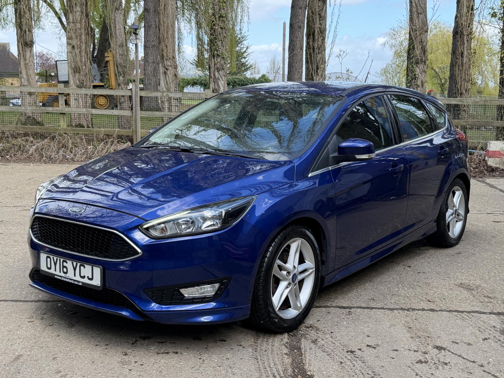 Ford Focus 1.0T EcoBoost Zetec S Hatchback 5dr Petrol Manual Euro 6 (s/s) (125 ps)