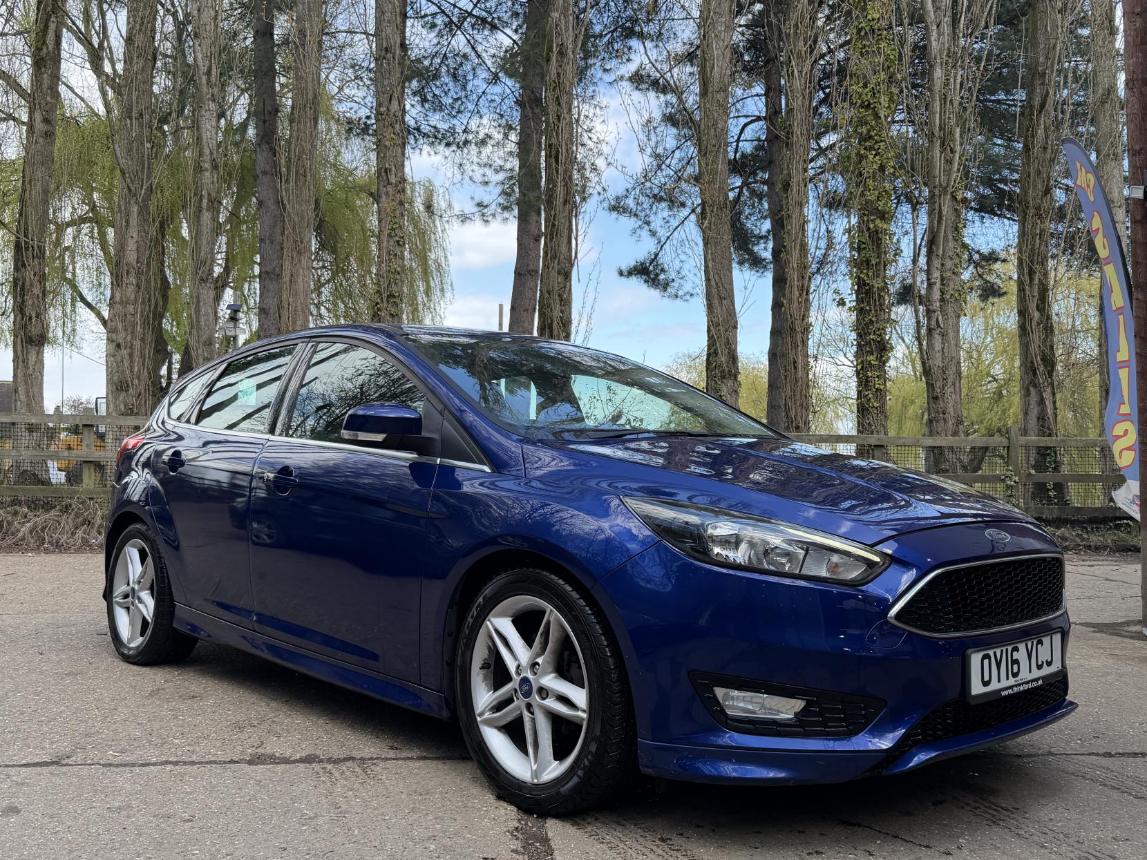 Ford Focus 1.0T EcoBoost Zetec S Hatchback 5dr Petrol Manual Euro 6 (s/s) (125 ps)