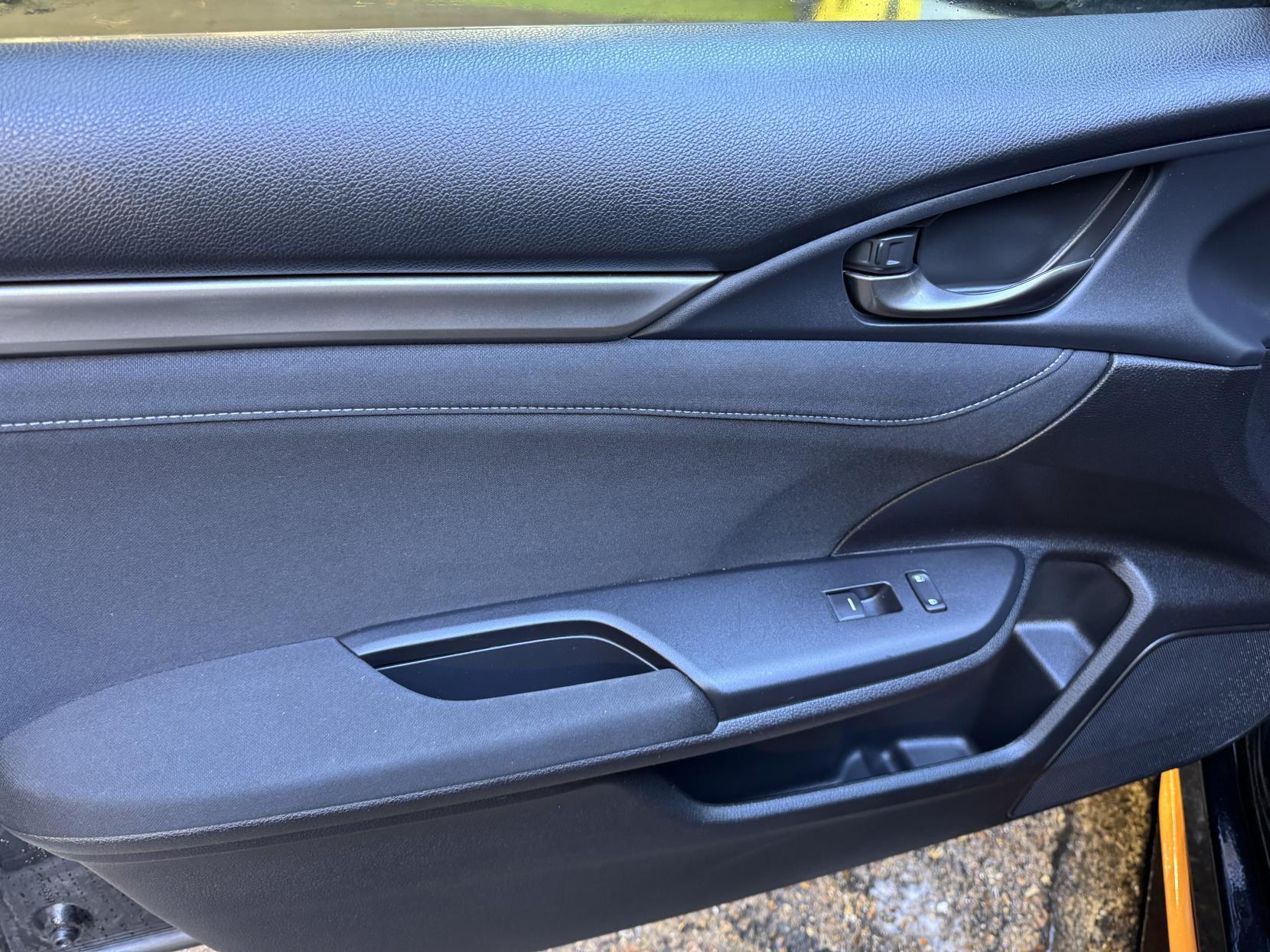 Honda Civic 1.0 VTEC Turbo SR Hatchback 5dr Petrol CVT Euro 6 (s/s) (129 ps)