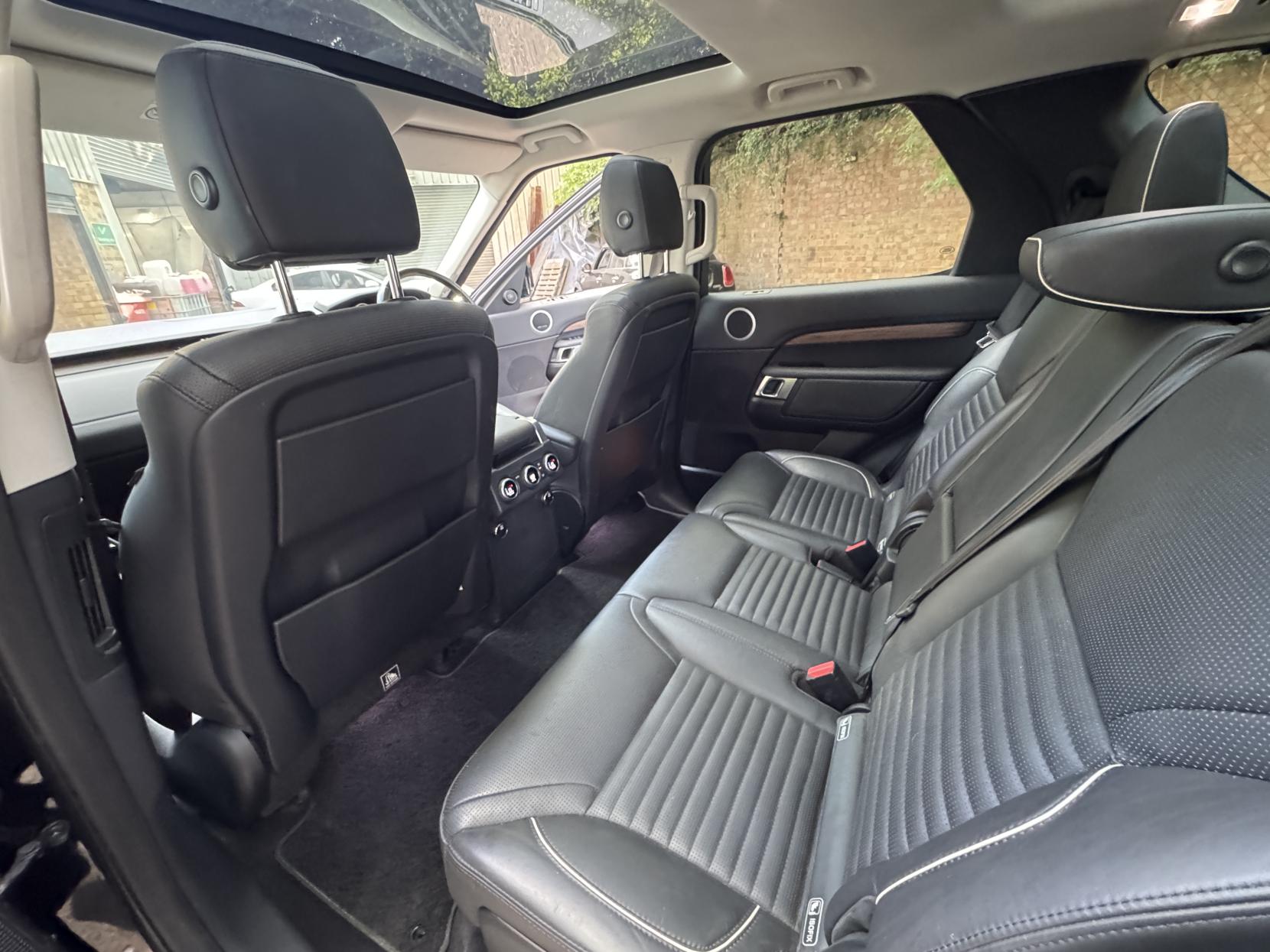 Land Rover Discovery 2.0 SD4 HSE SUV 5dr Diesel Auto 4WD Euro 6 (s/s) (240 ps)