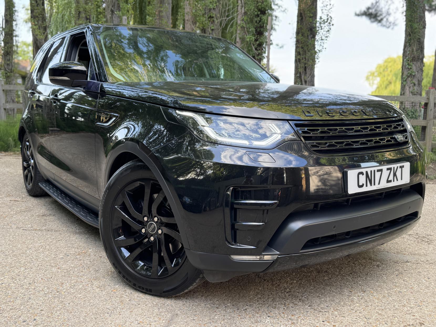 Land Rover Discovery 2.0 SD4 HSE SUV 5dr Diesel Auto 4WD Euro 6 (s/s) (240 ps)