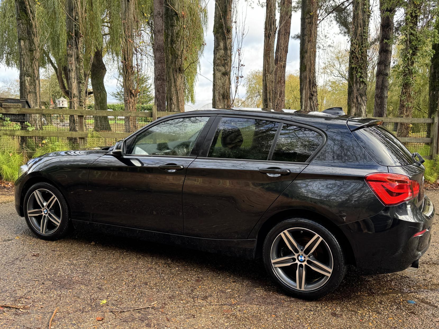 BMW 1 Series 1.5 118i Sport Hatchback 5dr Petrol Manual Euro 6 (s/s) (136 ps)