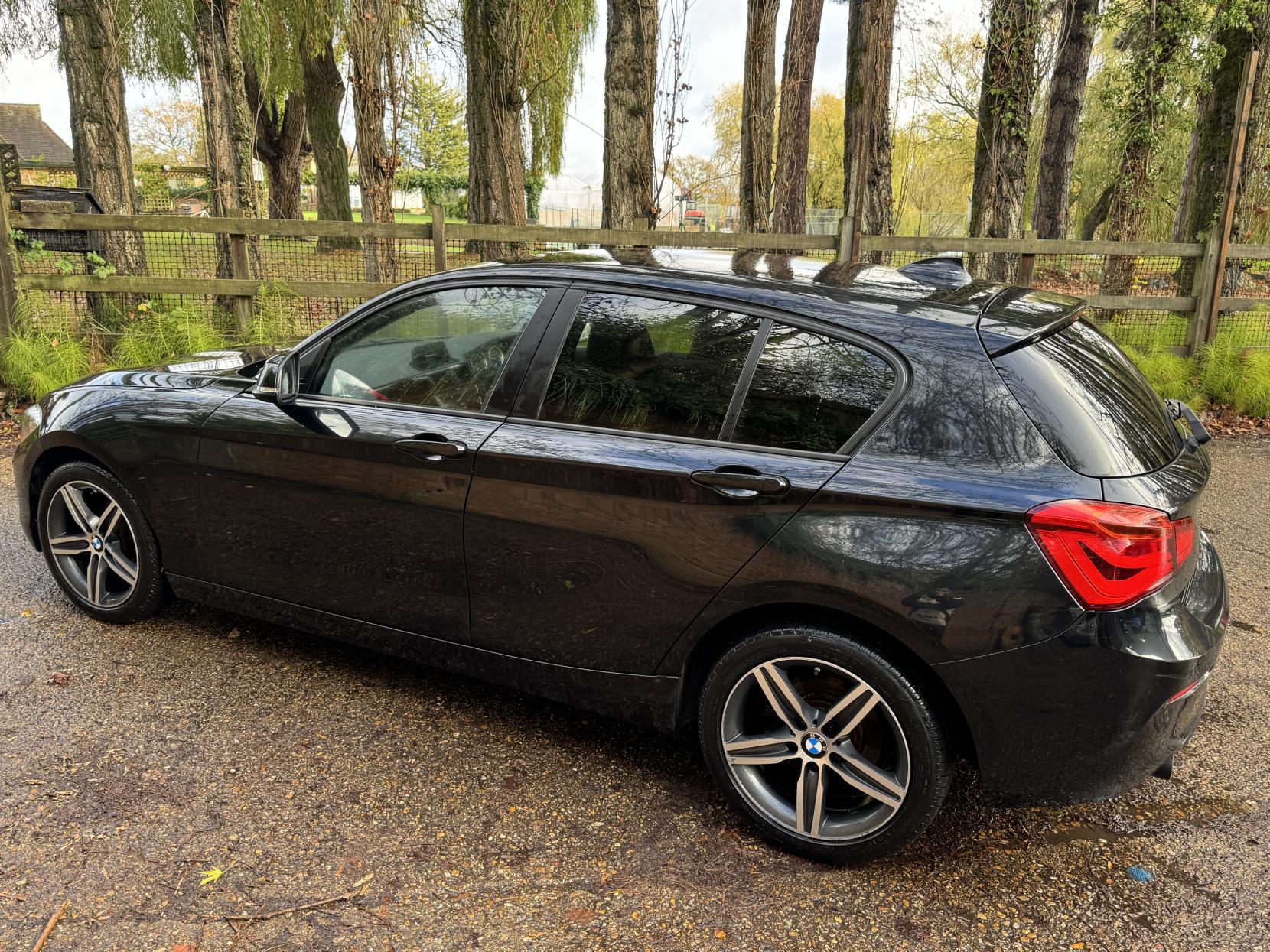 BMW 1 Series 1.5 118i Sport Hatchback 5dr Petrol Manual Euro 6 (s/s) (136 ps)