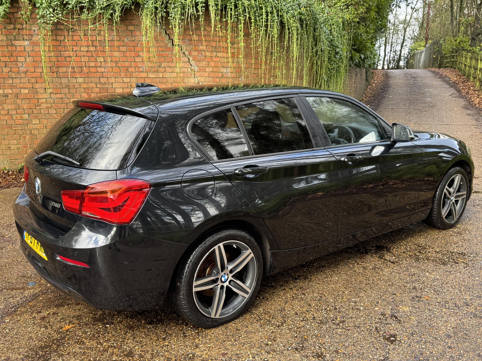 BMW 1 Series 1.5 118i Sport Hatchback 5dr Petrol Manual Euro 6 (s/s) (136 ps)