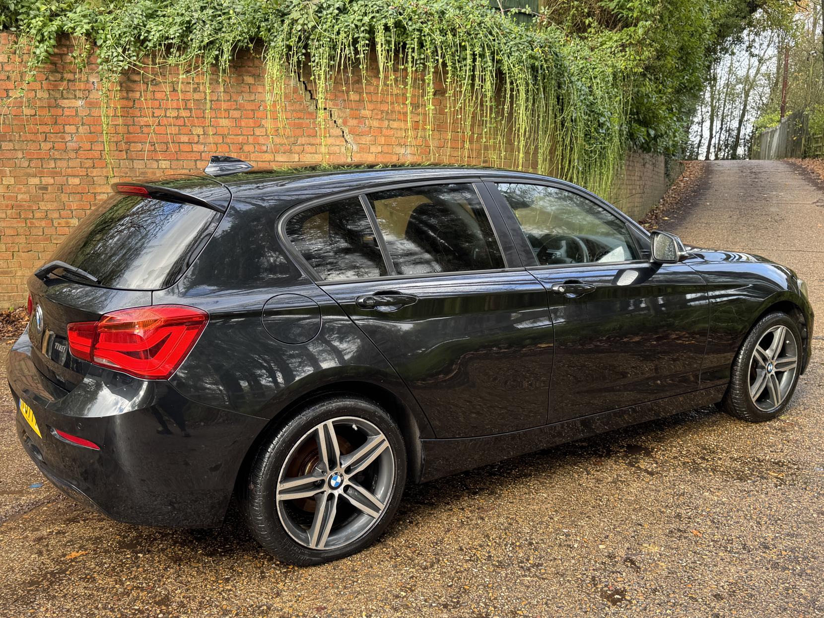 BMW 1 Series 1.5 118i Sport Hatchback 5dr Petrol Manual Euro 6 (s/s) (136 ps)