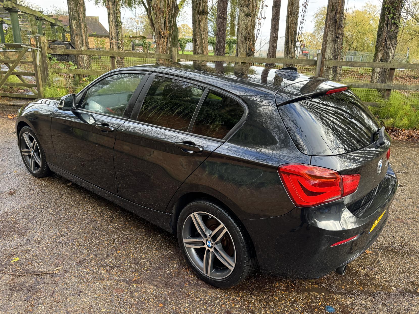 BMW 1 Series 1.5 118i Sport Hatchback 5dr Petrol Manual Euro 6 (s/s) (136 ps)