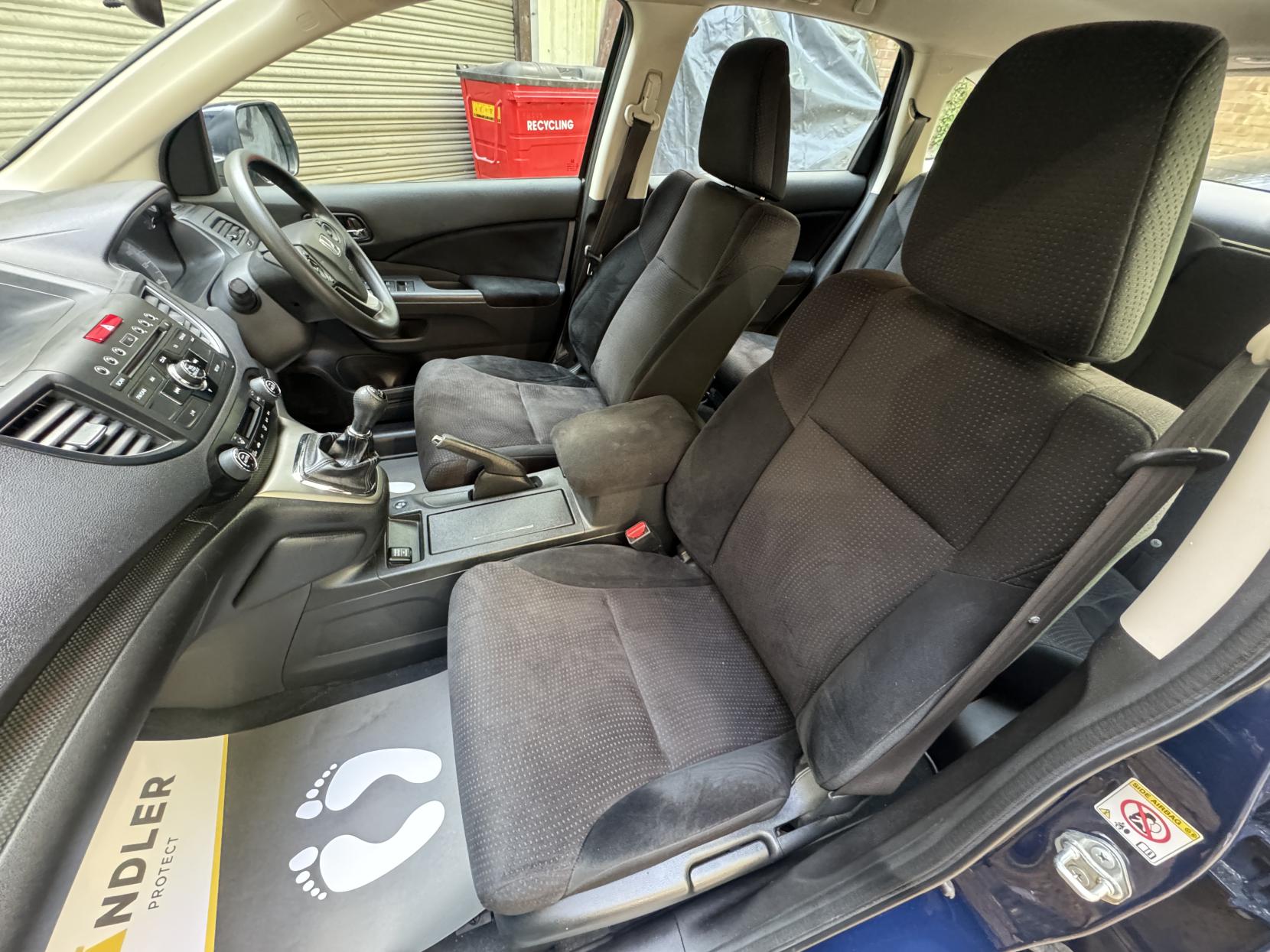 Honda CR-V 2.0 i-VTEC S SUV 5dr Petrol Manual Euro 5 (s/s) (155 ps)