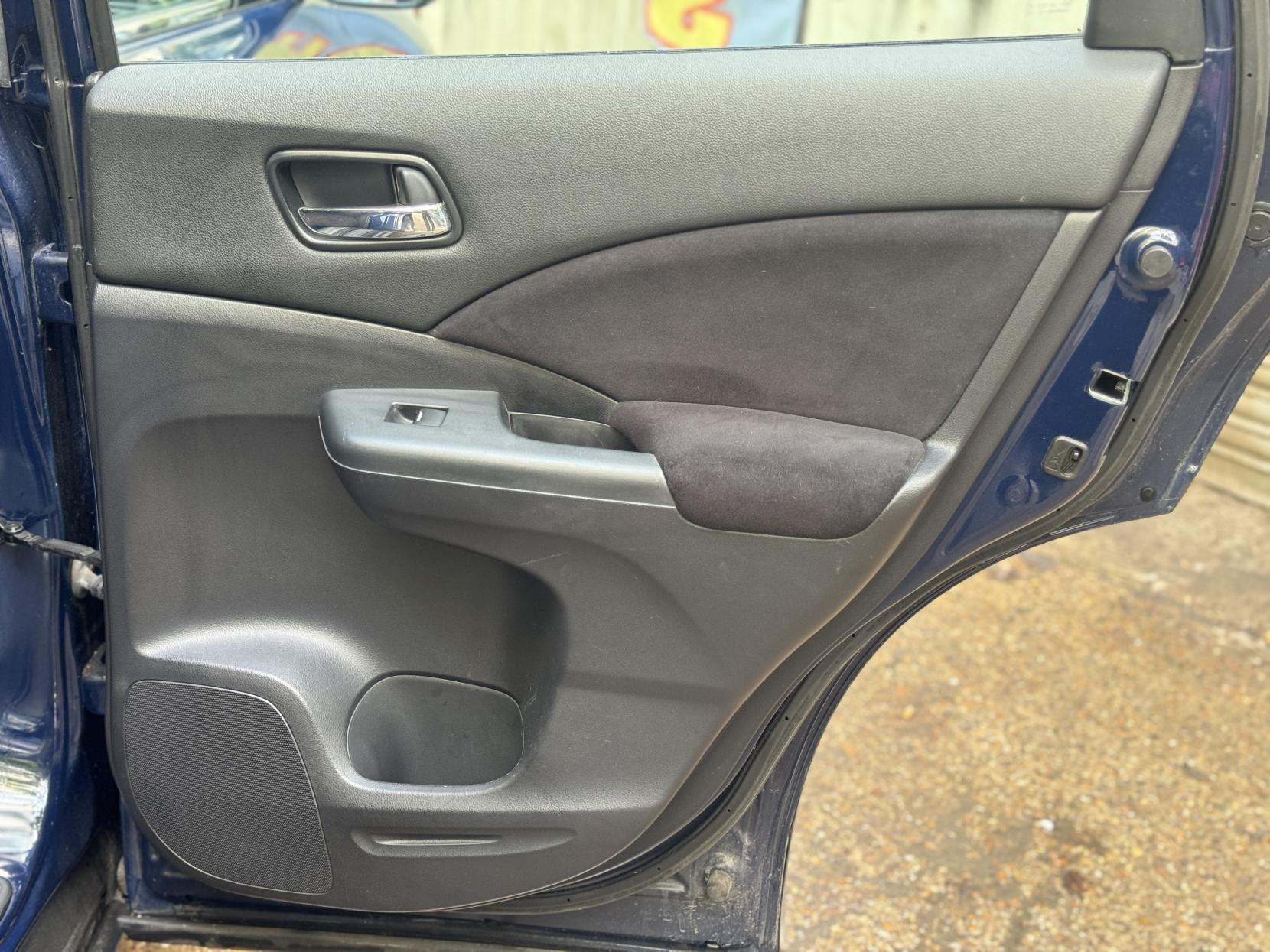 Honda CR-V 2.0 i-VTEC S SUV 5dr Petrol Manual Euro 5 (s/s) (155 ps)
