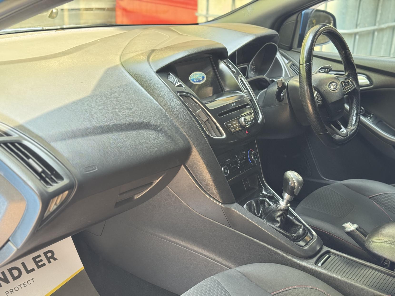 Ford Focus 1.0T EcoBoost ST-Line Hatchback 5dr Petrol Manual Euro 6 (s/s) (125 ps)