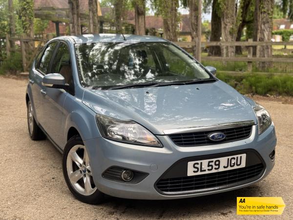 Ford Focus 1.6 Zetec Hatchback 5dr Petrol Manual (161 g/km, 99 bhp)