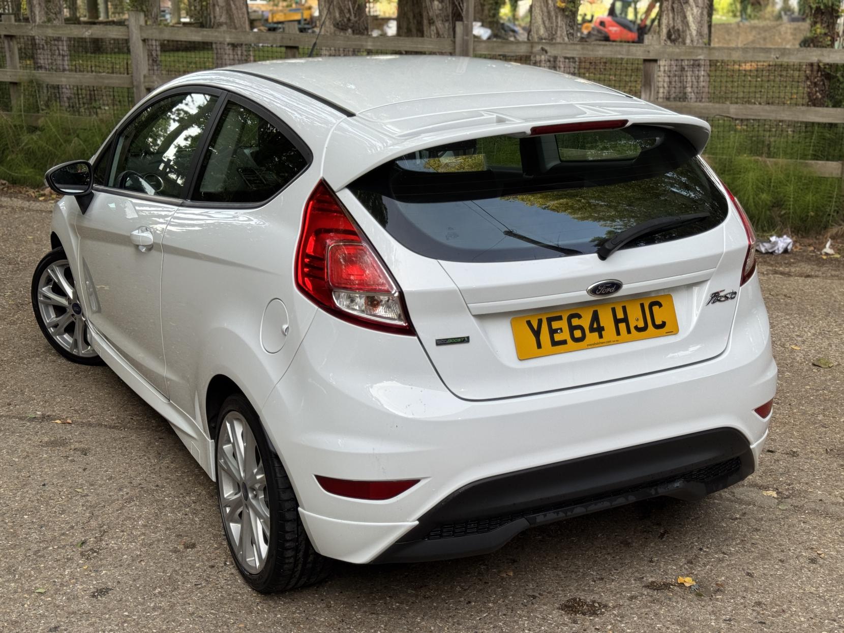 Ford Fiesta 1.0T EcoBoost Zetec S Hatchback 3dr Petrol Manual Euro 5 (s/s) (125 ps)