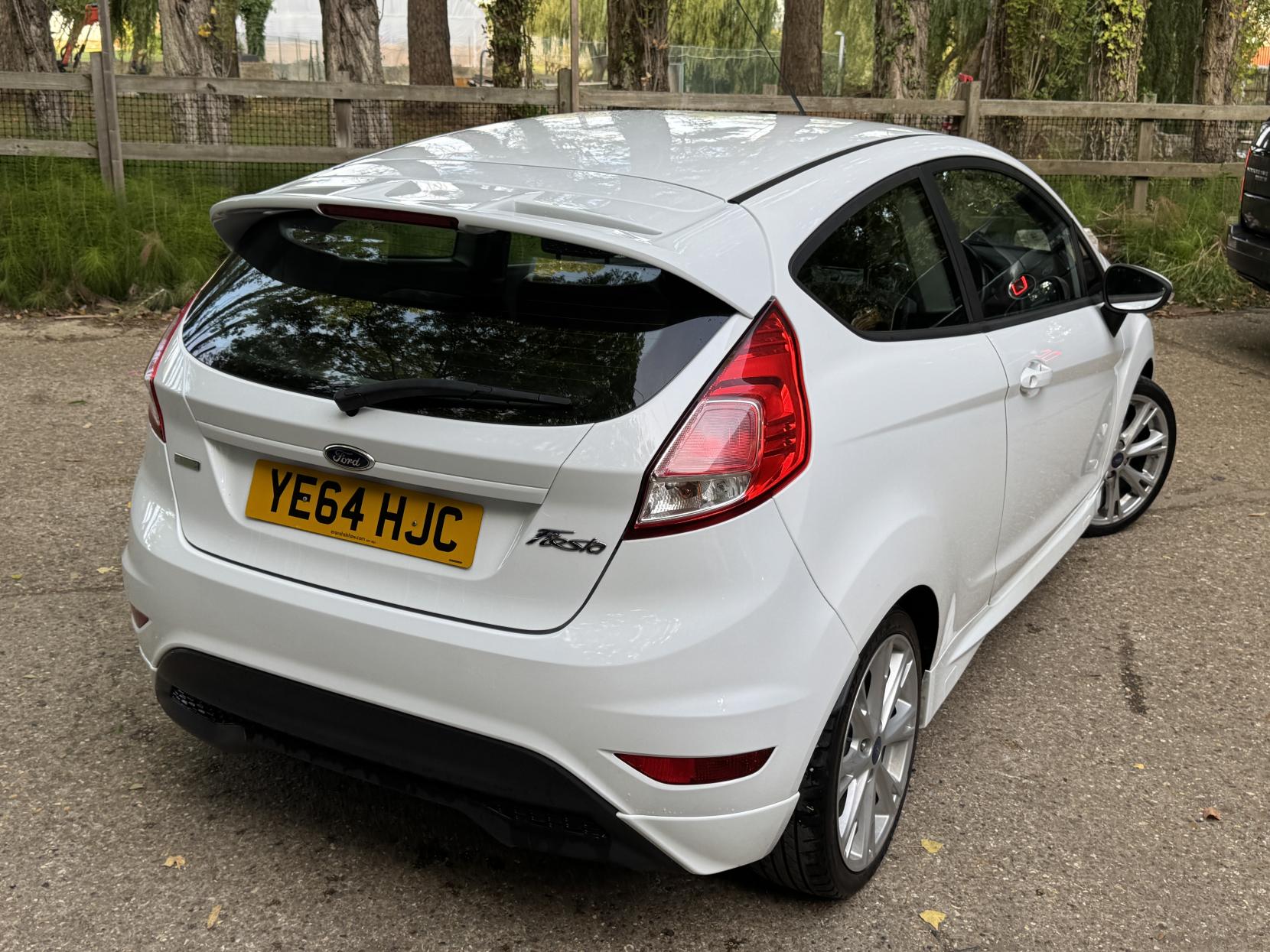 Ford Fiesta 1.0T EcoBoost Zetec S Hatchback 3dr Petrol Manual Euro 5 (s/s) (125 ps)