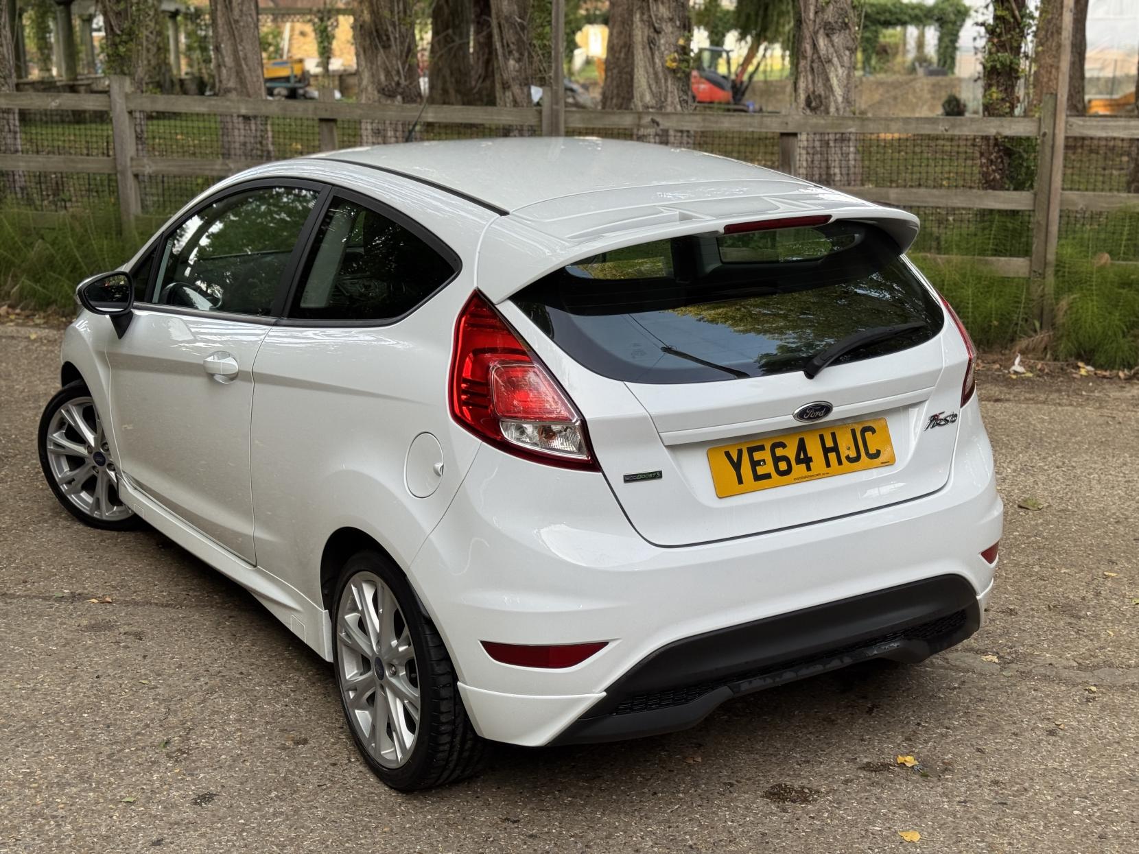 Ford Fiesta 1.0T EcoBoost Zetec S Hatchback 3dr Petrol Manual Euro 5 (s/s) (125 ps)