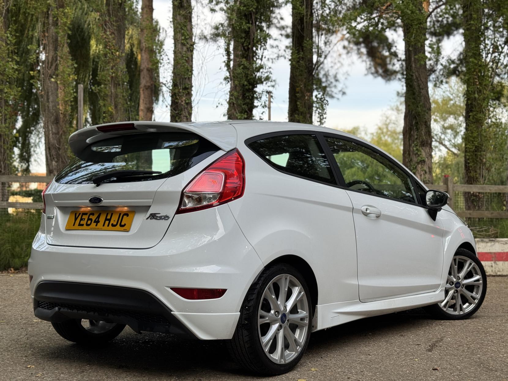Ford Fiesta 1.0T EcoBoost Zetec S Hatchback 3dr Petrol Manual Euro 5 (s/s) (125 ps)