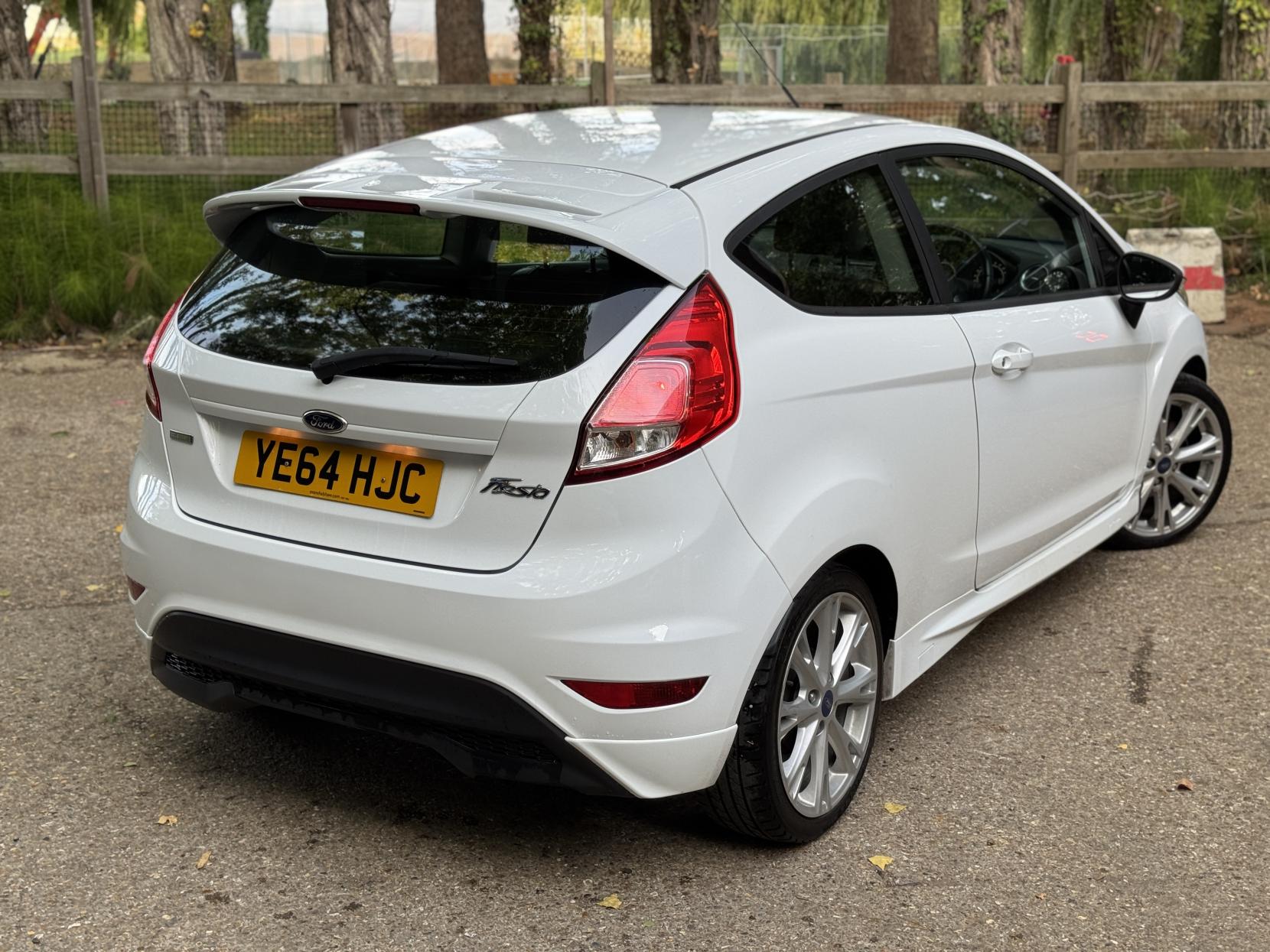 Ford Fiesta 1.0T EcoBoost Zetec S Hatchback 3dr Petrol Manual Euro 5 (s/s) (125 ps)