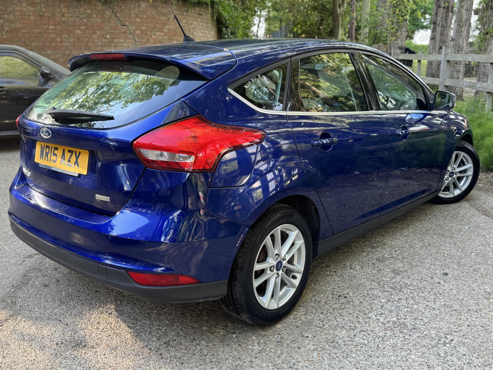 Ford Focus 1.0T EcoBoost Zetec Hatchback 5dr Petrol Manual Euro 6 (s/s) (125 ps)