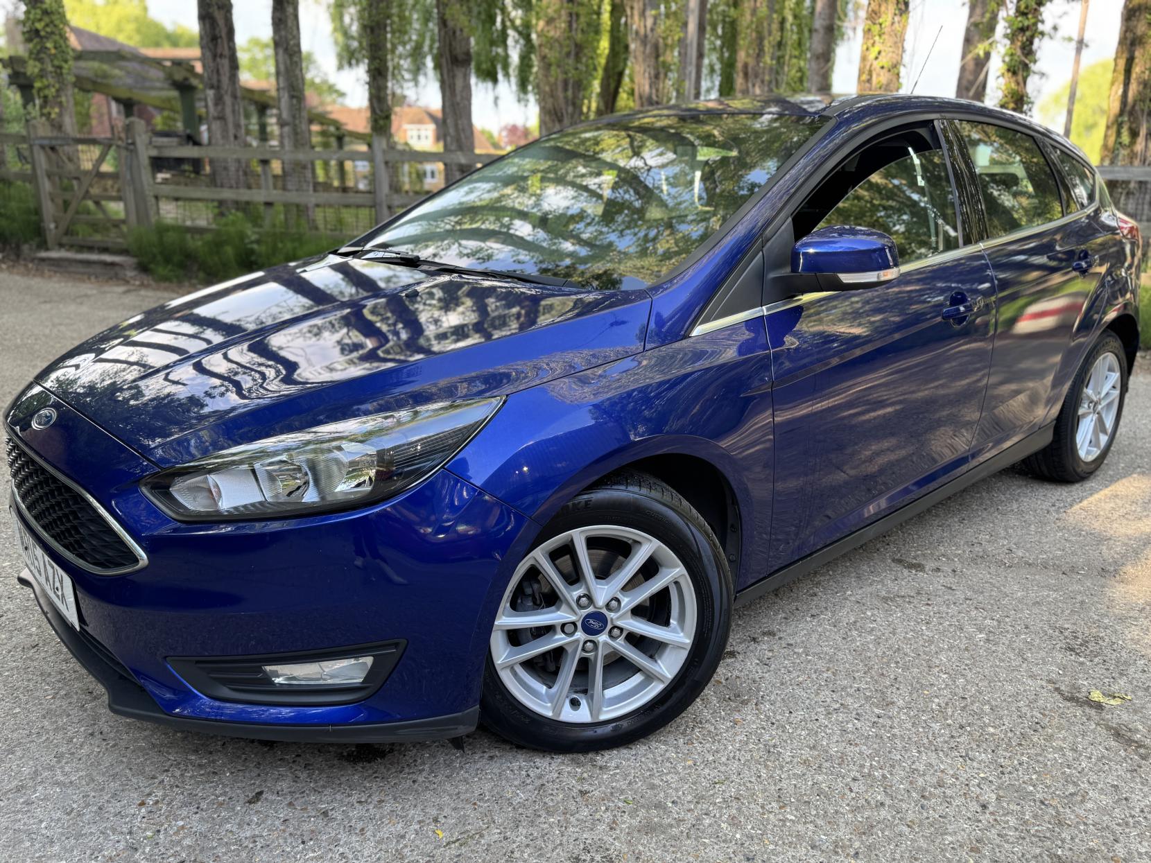 Ford Focus 1.0T EcoBoost Zetec Hatchback 5dr Petrol Manual Euro 6 (s/s) (125 ps)