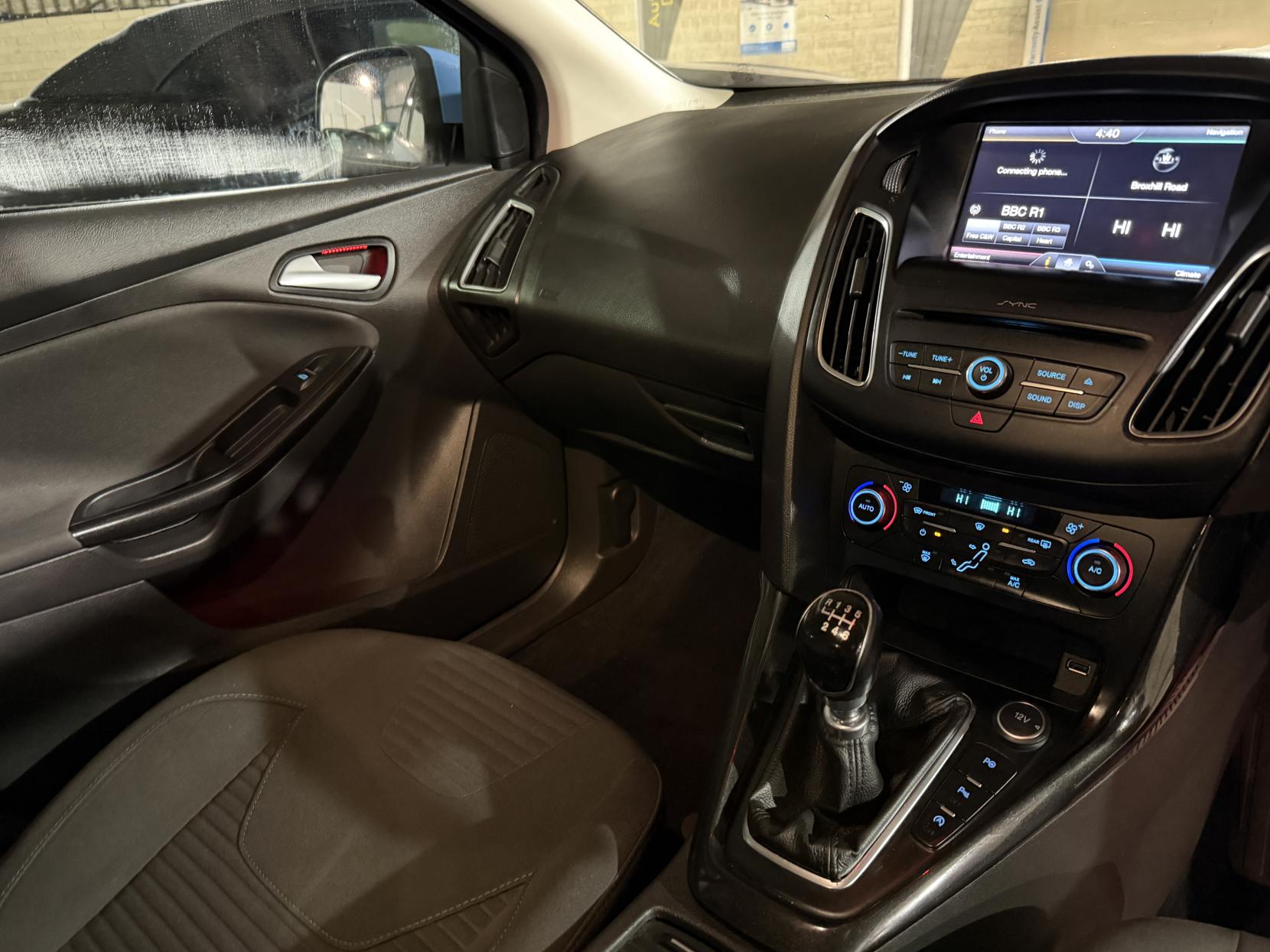 Ford Focus 1.0T EcoBoost Titanium Hatchback 5dr Petrol Manual Euro 6 (s/s) (125 ps)