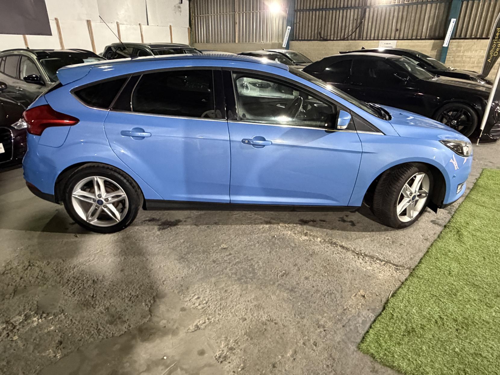 Ford Focus 1.0T EcoBoost Titanium Hatchback 5dr Petrol Manual Euro 6 (s/s) (125 ps)
