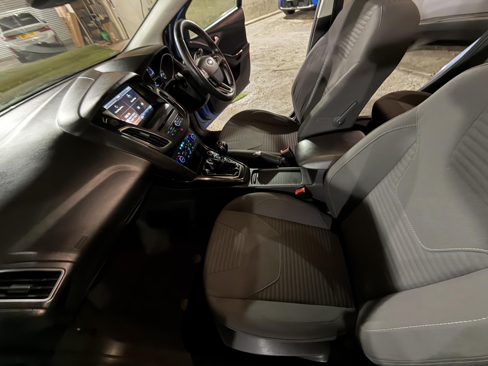 Ford Focus 1.0T EcoBoost Titanium Hatchback 5dr Petrol Manual Euro 6 (s/s) (125 ps)