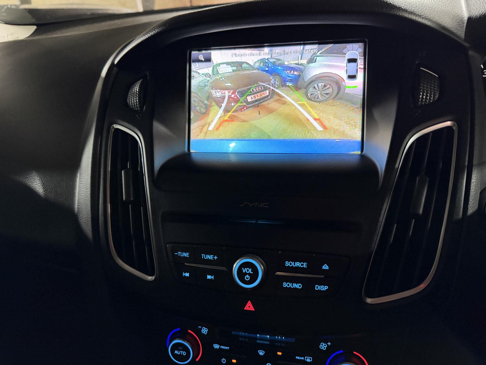 Ford Focus 1.0T EcoBoost Titanium Hatchback 5dr Petrol Manual Euro 6 (s/s) (125 ps)