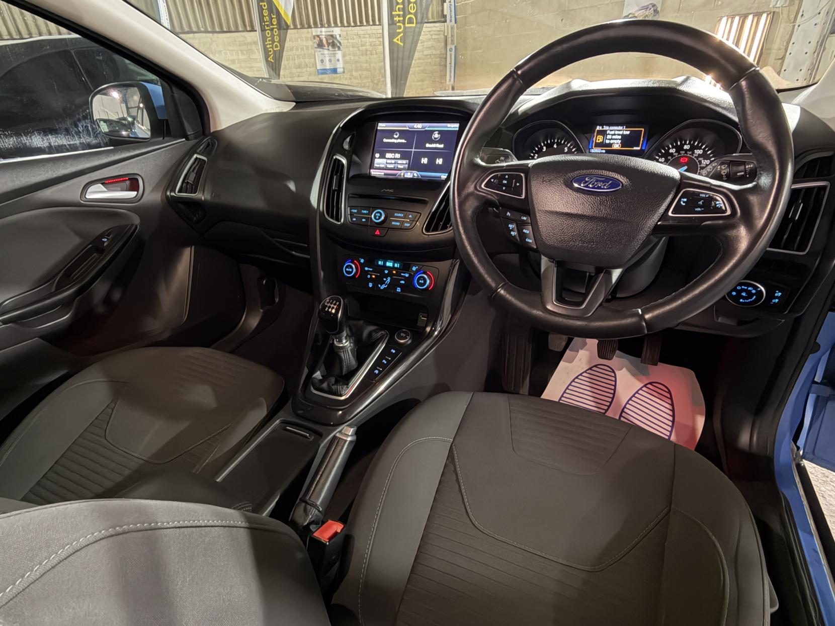 Ford Focus 1.0T EcoBoost Titanium Hatchback 5dr Petrol Manual Euro 6 (s/s) (125 ps)