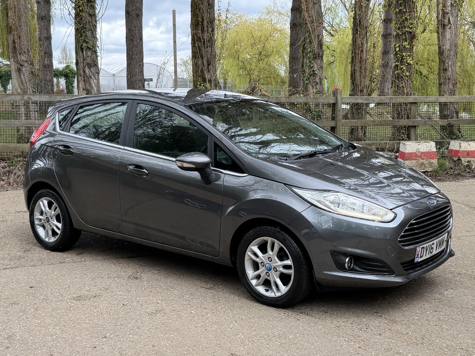 Ford Fiesta 1.0T EcoBoost Zetec Hatchback 5dr Petrol Manual Euro 6 (s/s) (100 ps)