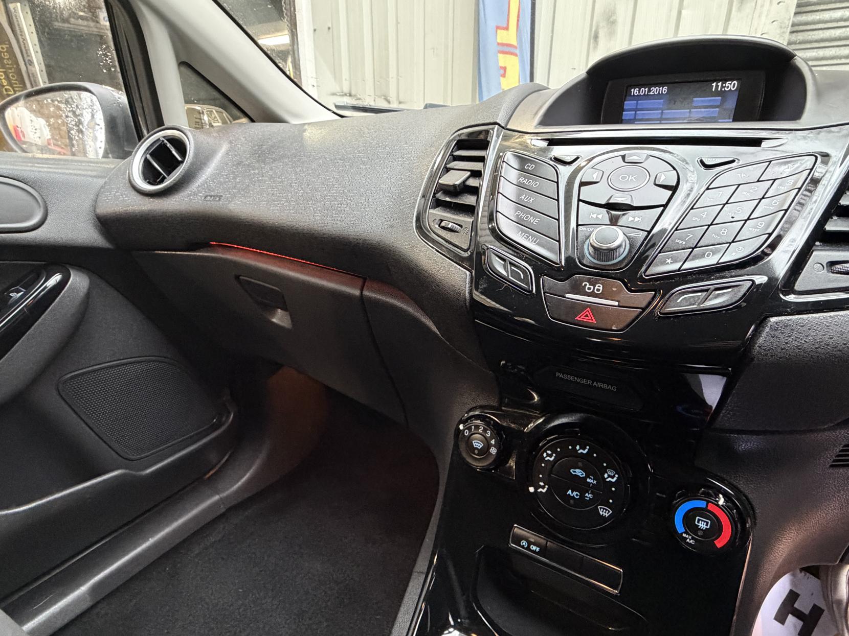 Ford Fiesta 1.0T EcoBoost Zetec Hatchback 5dr Petrol Manual Euro 6 (s/s) (100 ps)