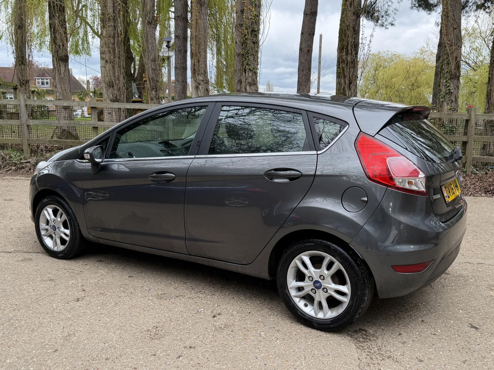 Ford Fiesta 1.0T EcoBoost Zetec Hatchback 5dr Petrol Manual Euro 6 (s/s) (100 ps)