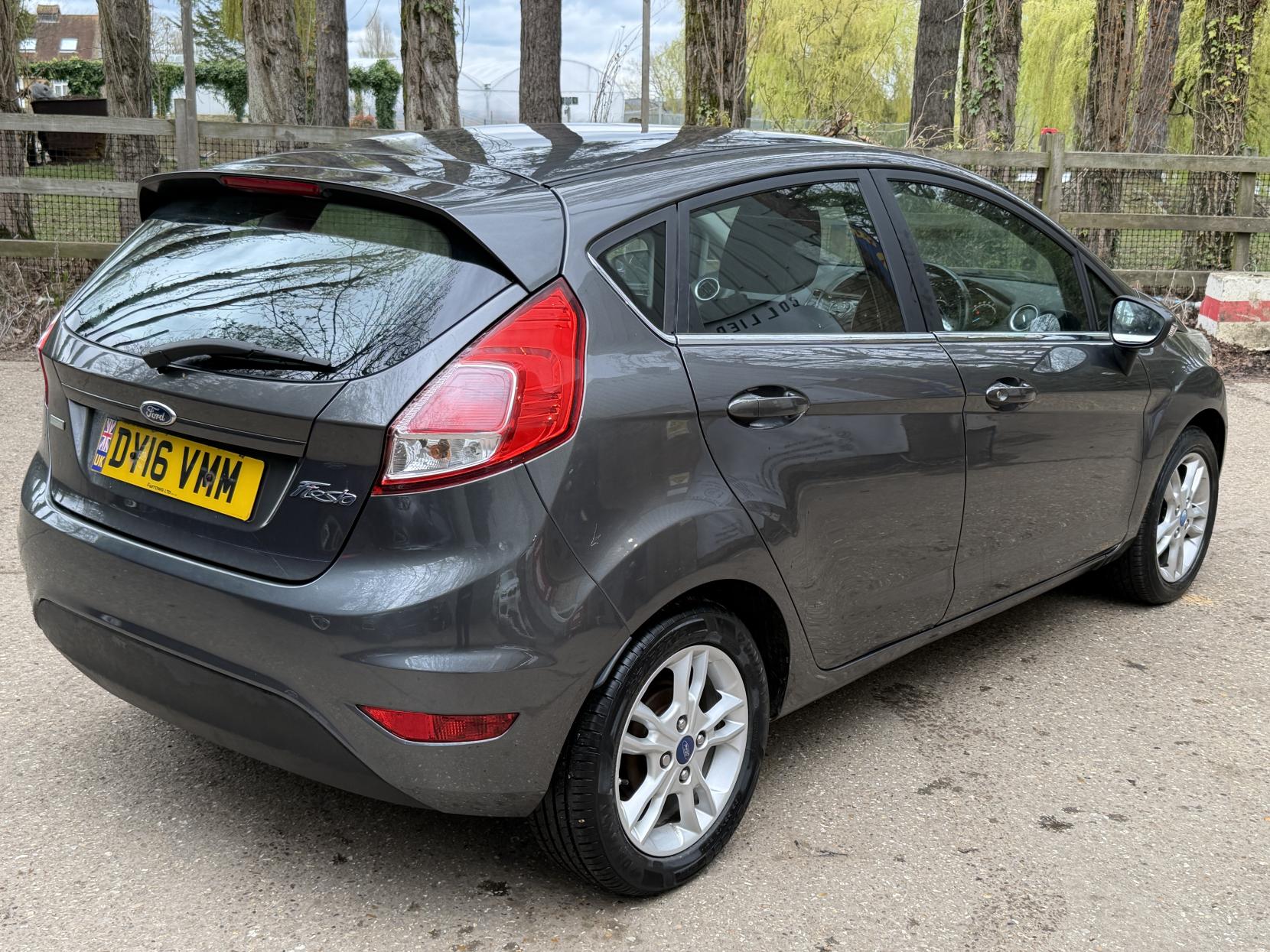 Ford Fiesta 1.0T EcoBoost Zetec Hatchback 5dr Petrol Manual Euro 6 (s/s) (100 ps)