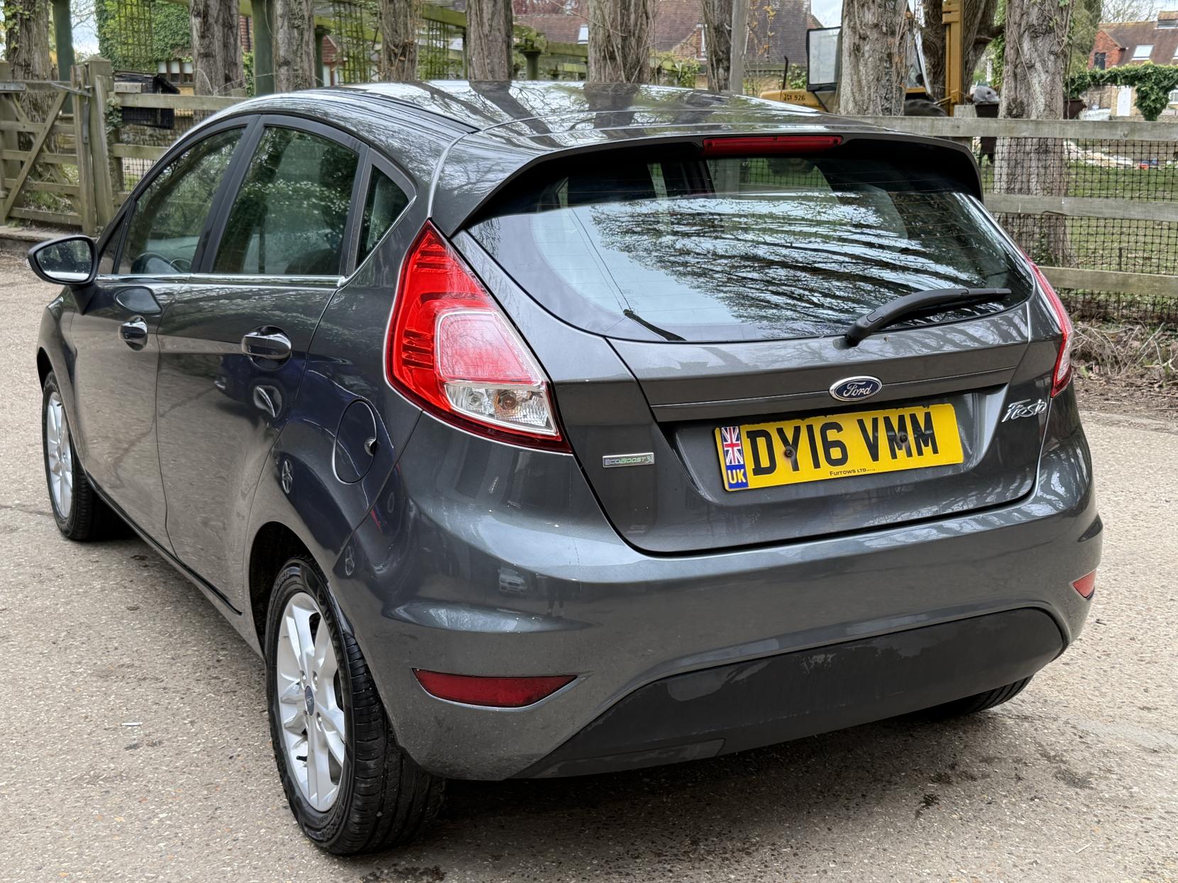 Ford Fiesta 1.0T EcoBoost Zetec Hatchback 5dr Petrol Manual Euro 6 (s/s) (100 ps)