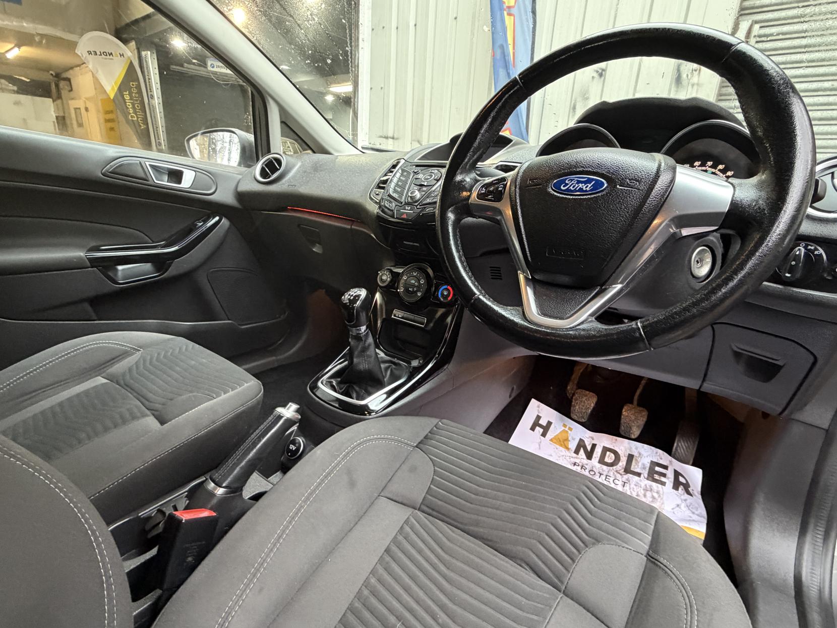 Ford Fiesta 1.0T EcoBoost Zetec Hatchback 5dr Petrol Manual Euro 6 (s/s) (100 ps)