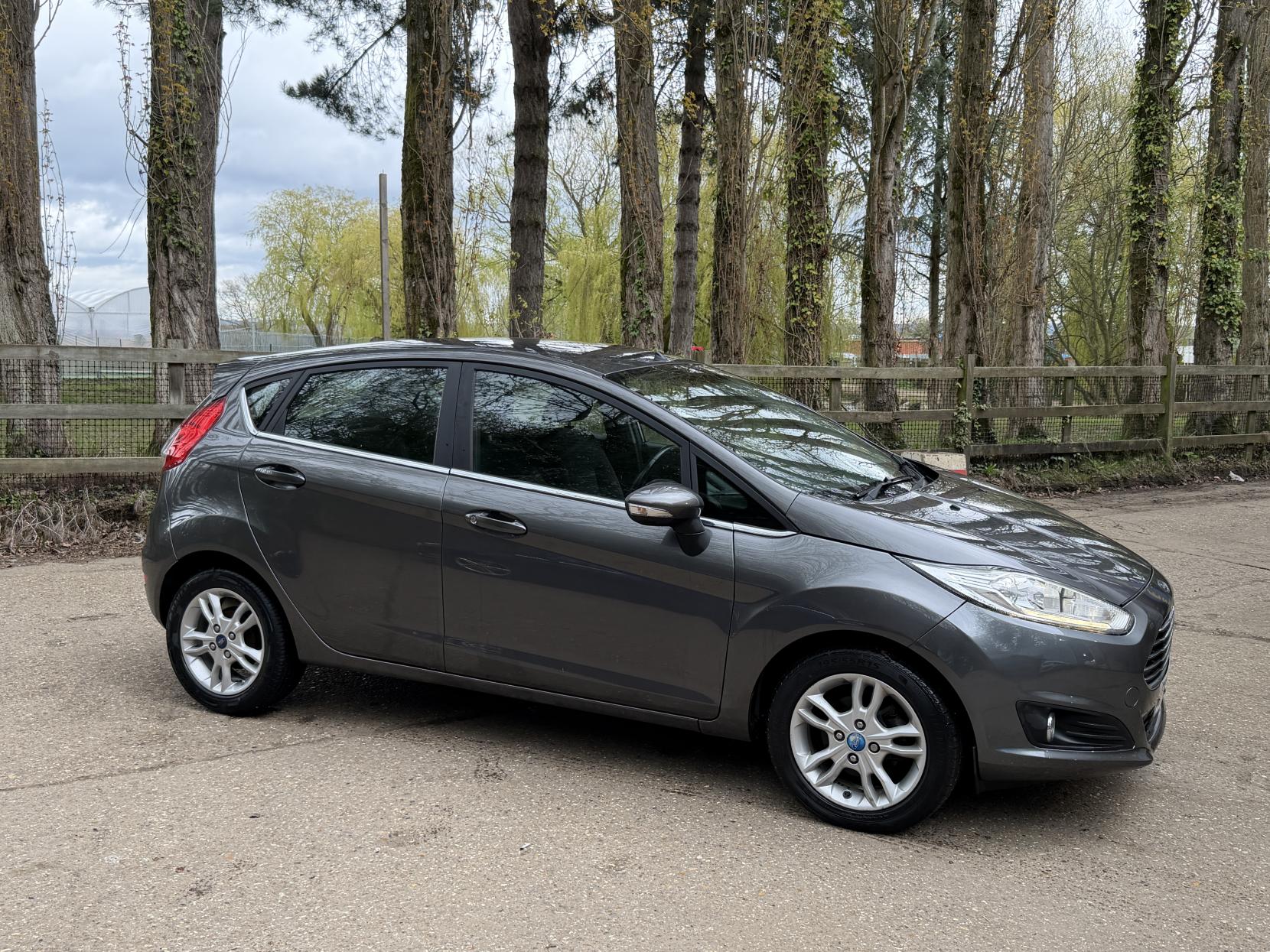 Ford Fiesta 1.0T EcoBoost Zetec Hatchback 5dr Petrol Manual Euro 6 (s/s) (100 ps)