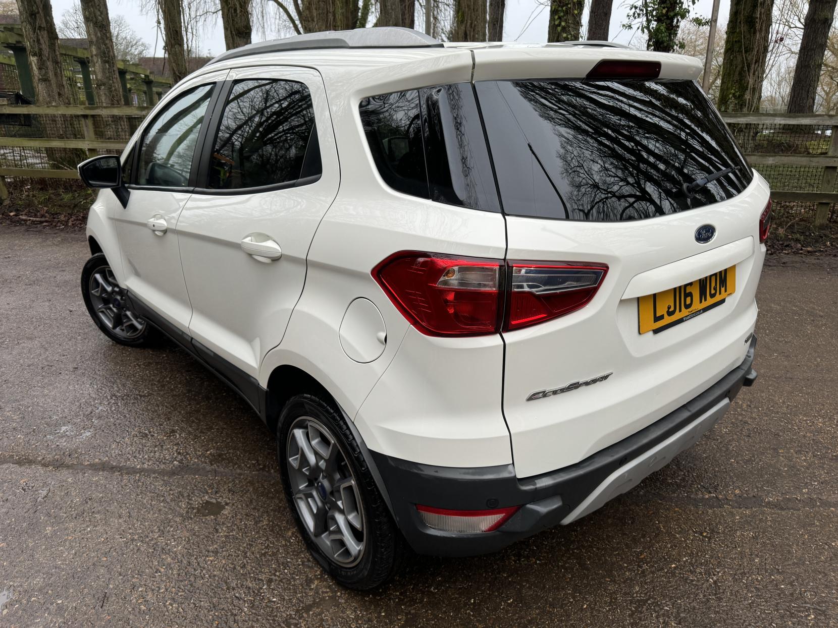 Ford EcoSport 1.0T EcoBoost Titanium SUV 5dr Petrol Manual 2WD Euro 5 (s/s) (125 ps)