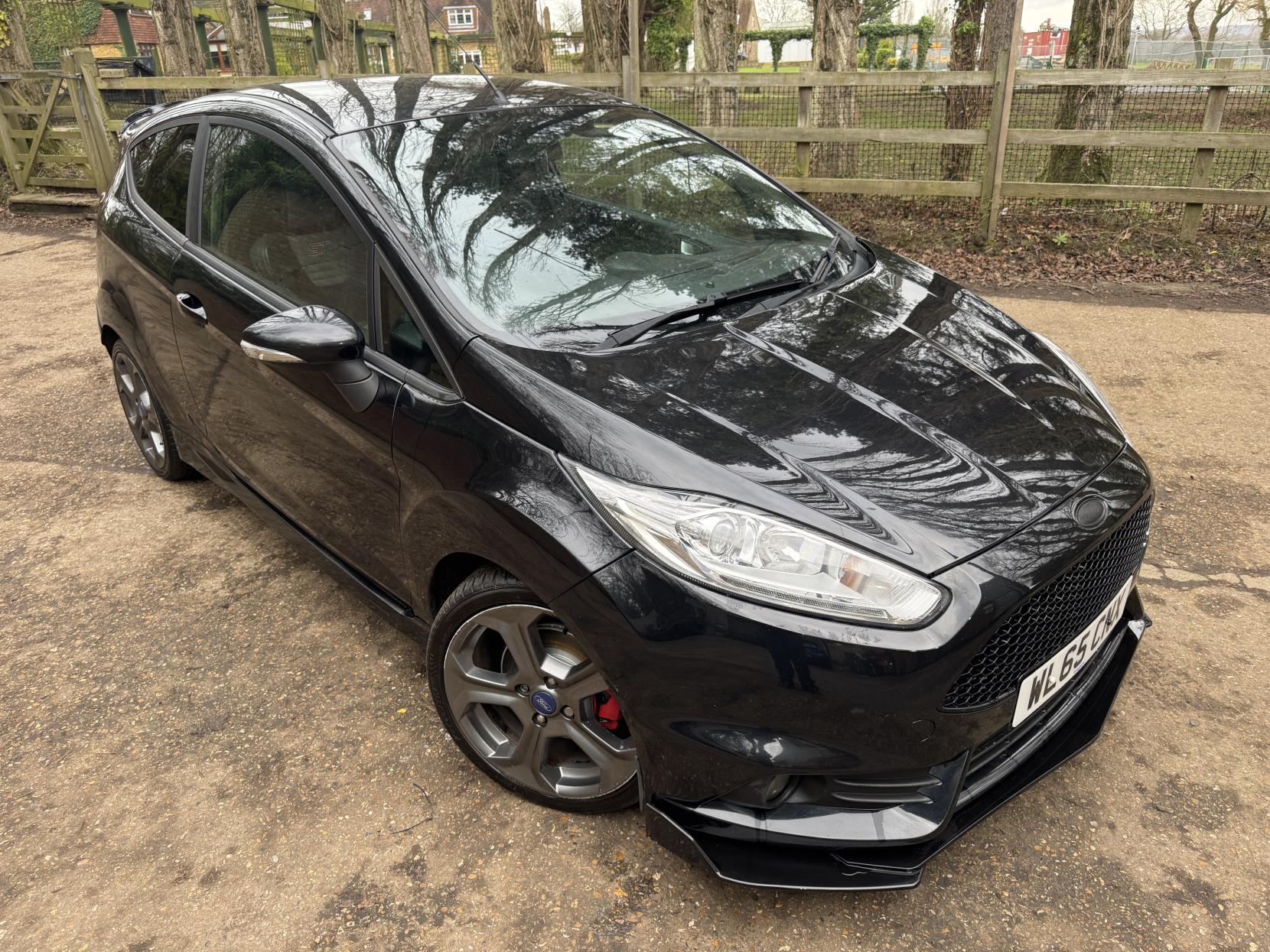 Ford Fiesta 1.6T EcoBoost ST-2 Hatchback 3dr Petrol Manual Euro 6 (182 ps)