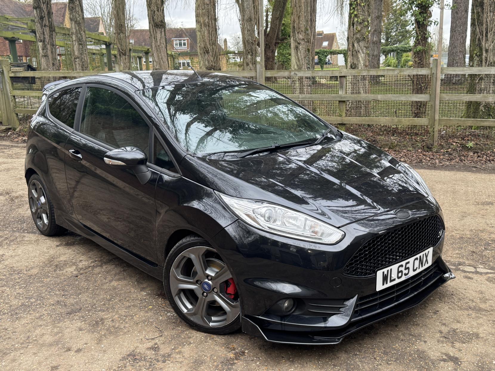 Ford Fiesta 1.6T EcoBoost ST-2 Hatchback 3dr Petrol Manual Euro 6 (182 ps)